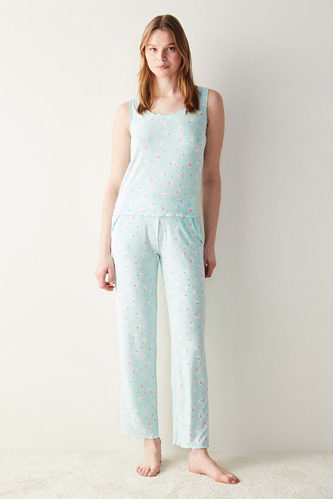 قميص بيجاما بأكمام قصيرة بلون النعناع الأخضر من Cuteness Hover Image