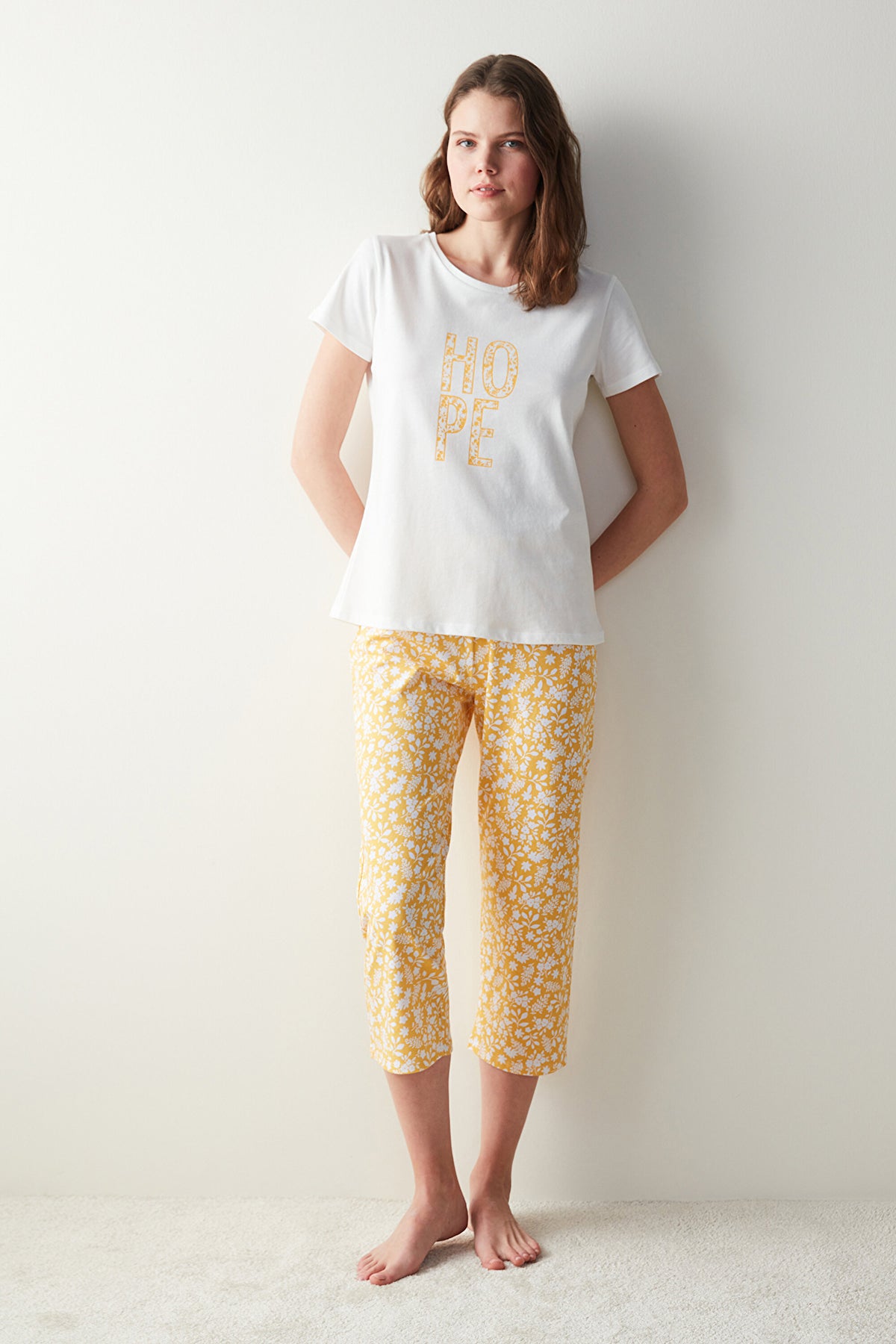 Ent Hope Yellow Capri Pajama Set