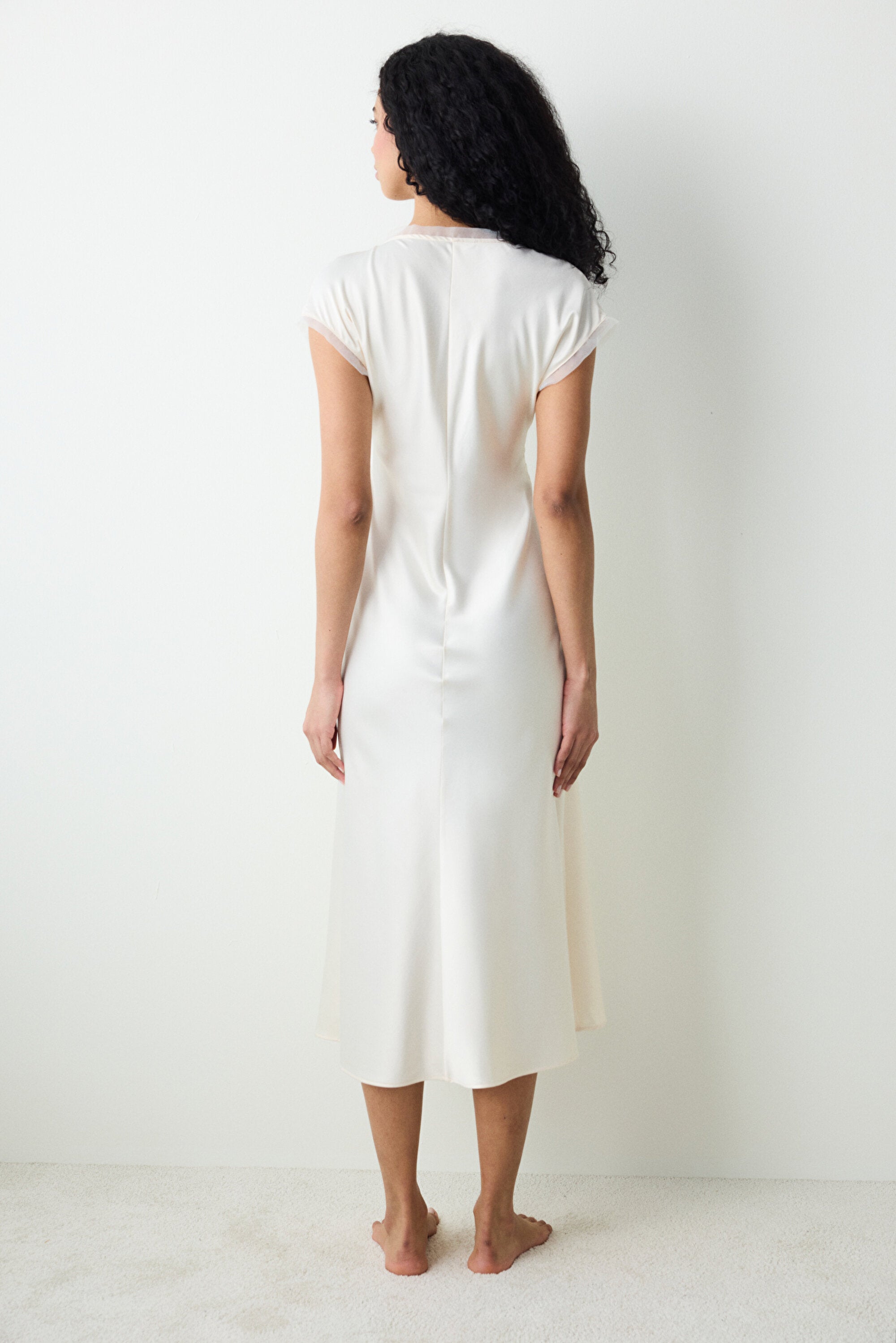 Roses Satin Cream Nightgown