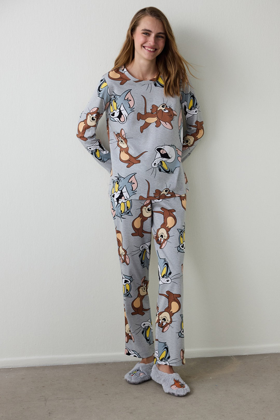 Gray Melange Friends Printed Crew Neck Long Sleeve Pajama Set