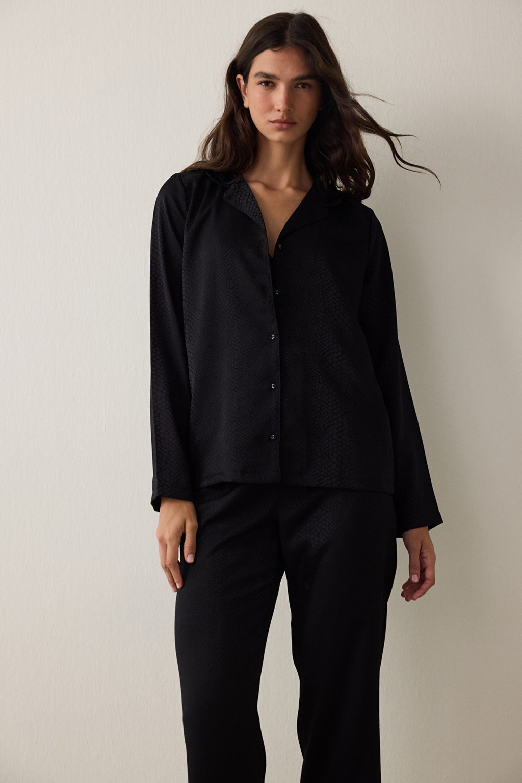 Black Fleur Satin Shirt Collar Long Sleeve Pajama Set