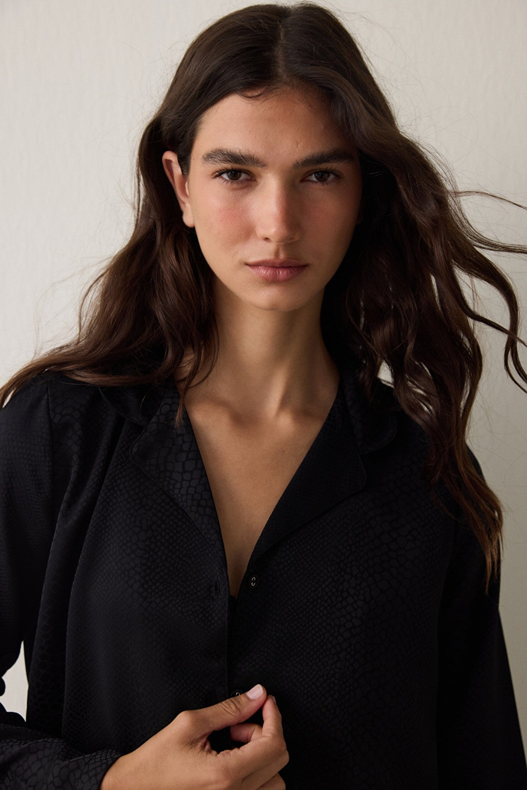 Black Fleur Satin Shirt Collar Long Sleeve Pajama Set