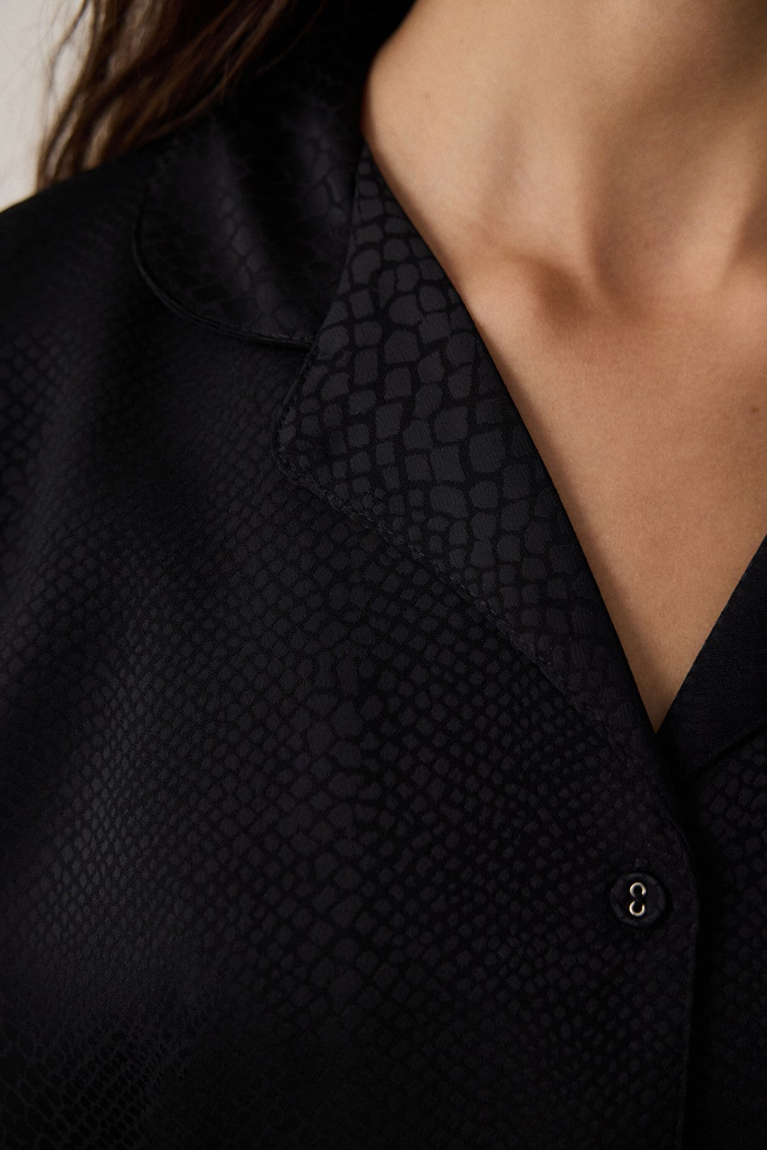 Black Fleur Satin Shirt Collar Long Sleeve Pajama Set