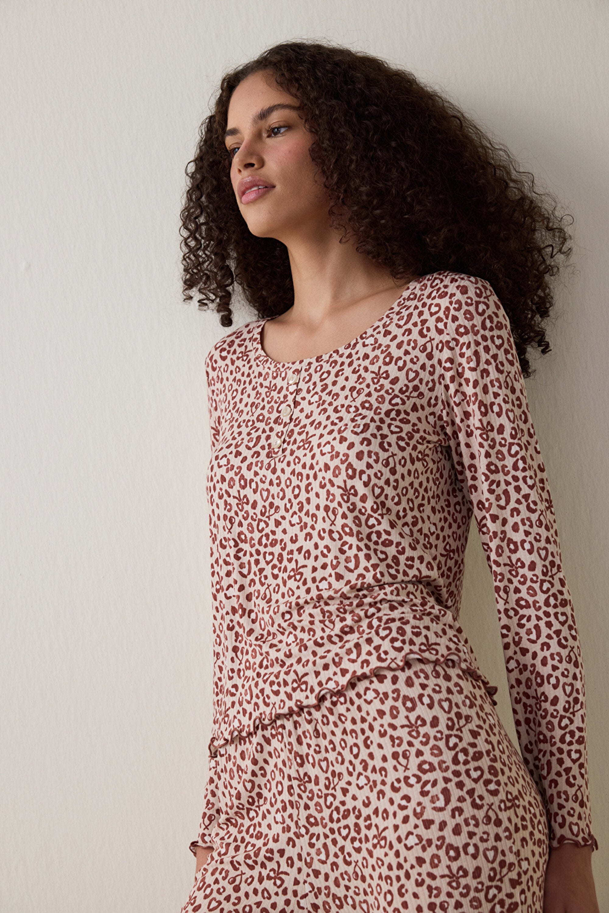 Beige Dreaming Leopard Print Crew Neck Long Sleeve Pajama Top
