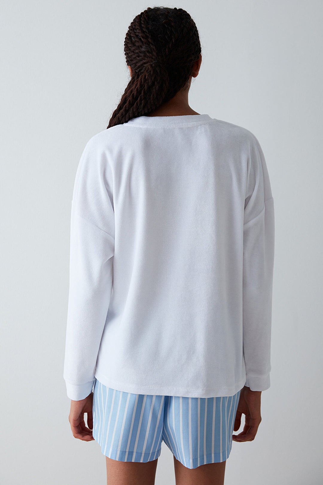 Aria White Sweatshirt