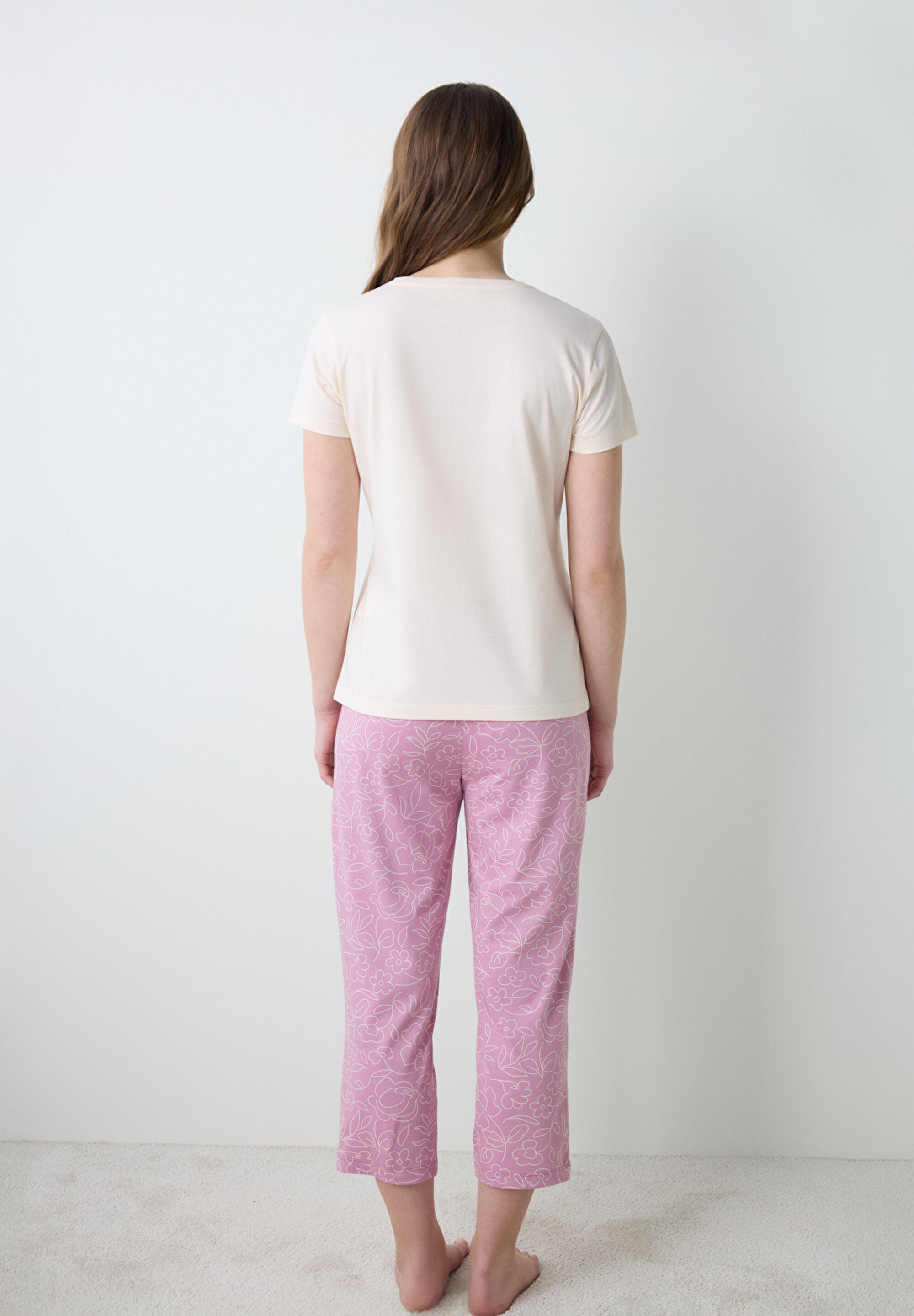 Roses Capri Multicolored Pajama Set