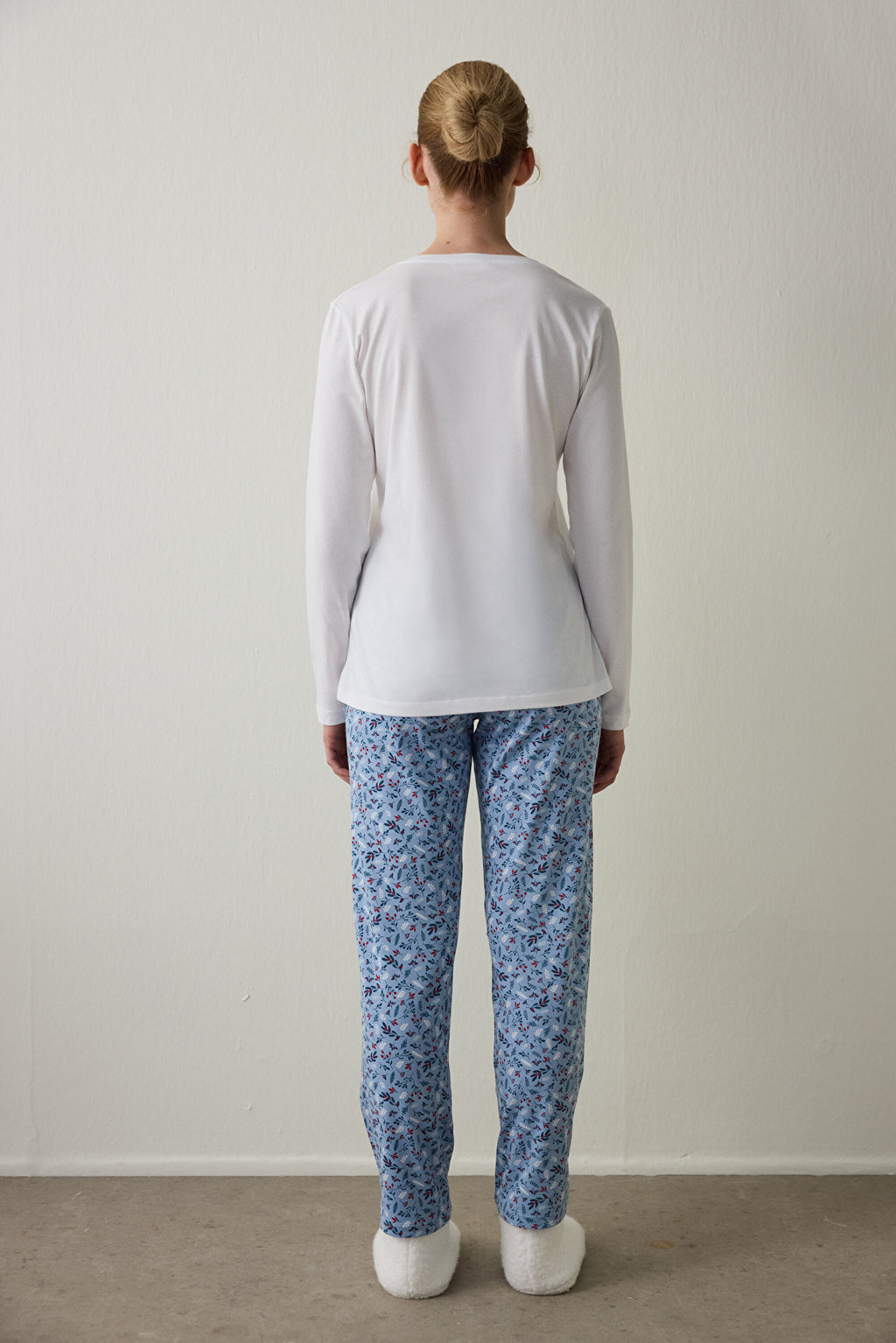 Cup of Tea Patterned V-Neck Cotton Long Sleeve Pajama Set
