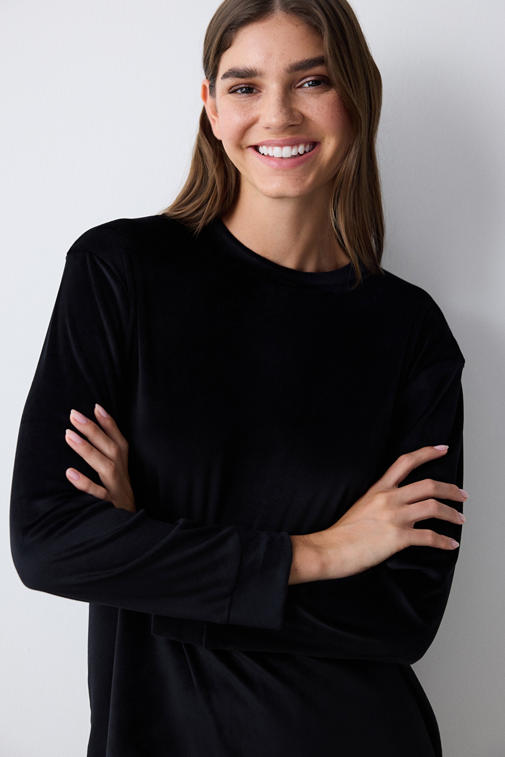 Black Fuzzy Solid Black Sweatshirt