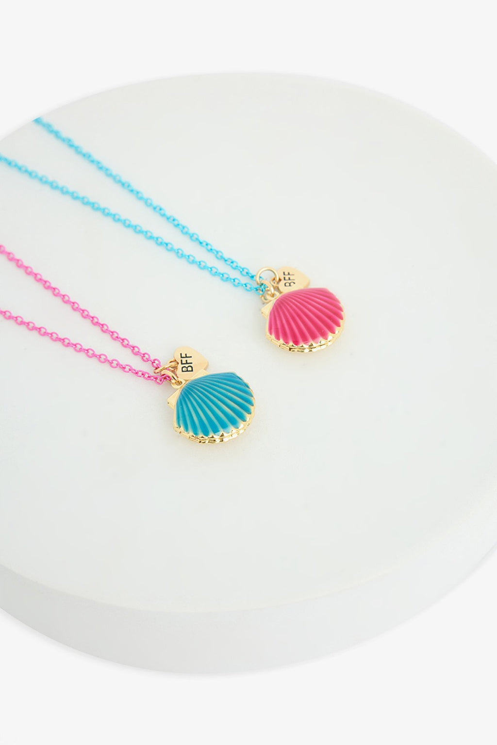 Girls Shell Colored Necklace