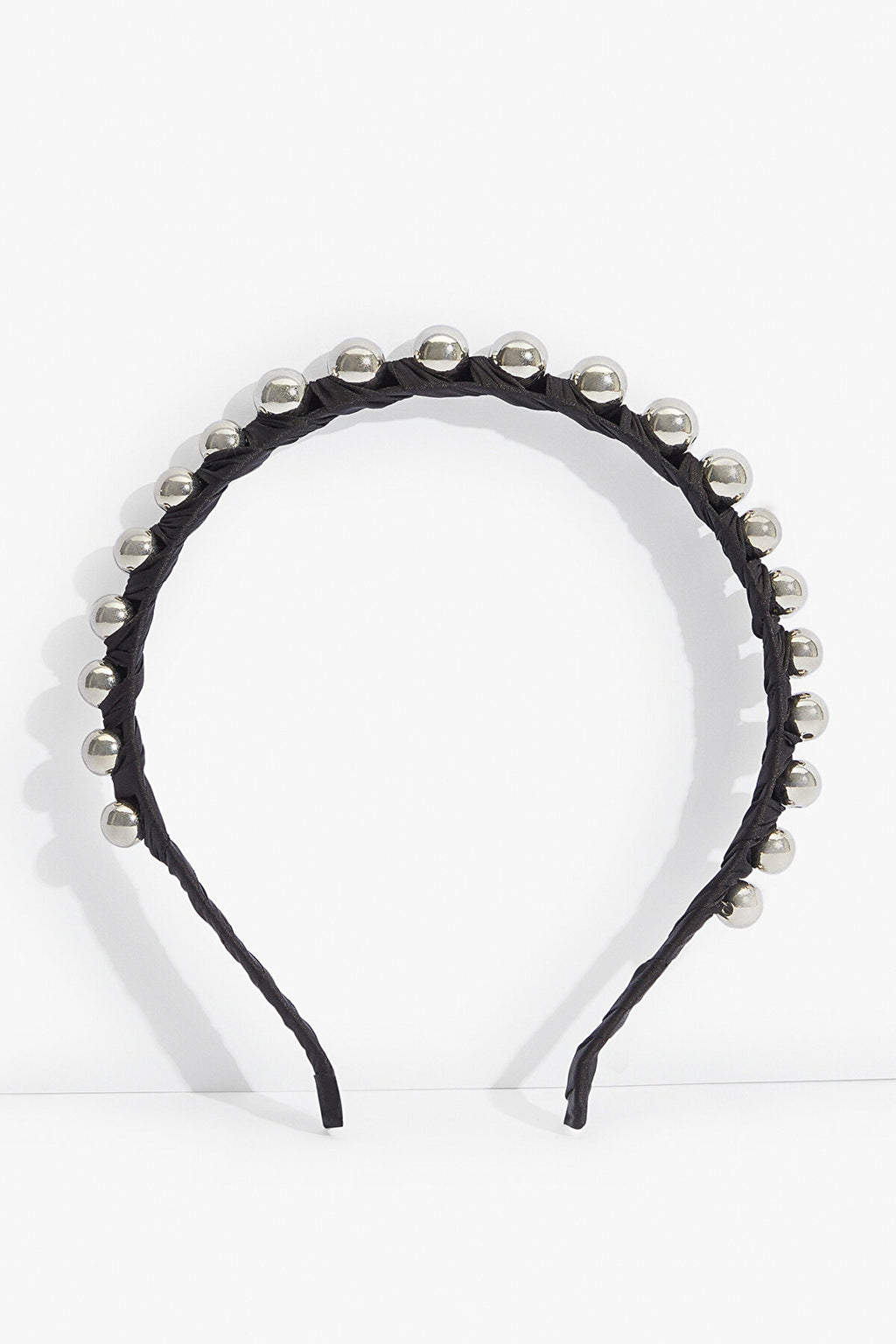 سيلك باندو باللون الفضي