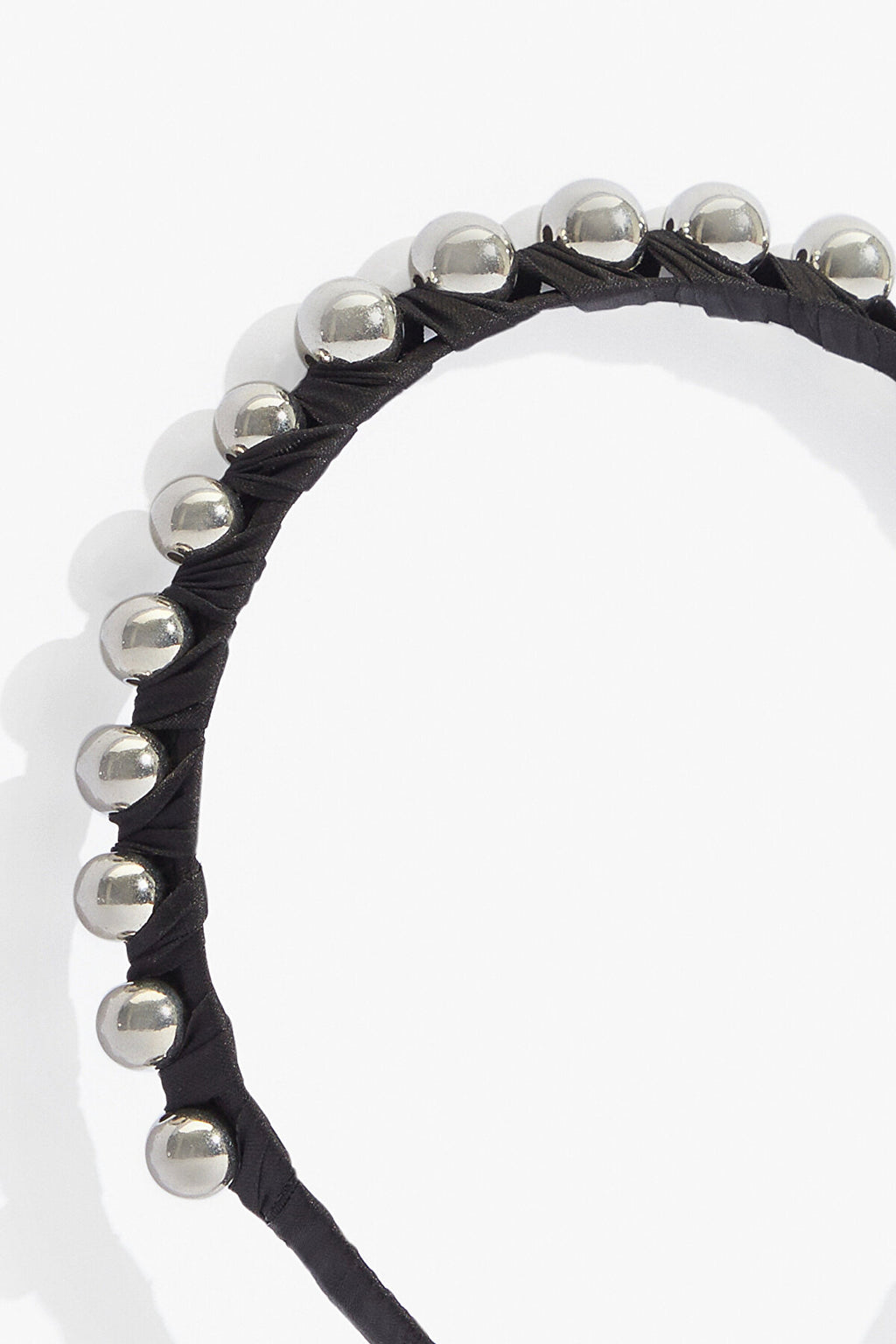 سيلك باندو باللون الفضي