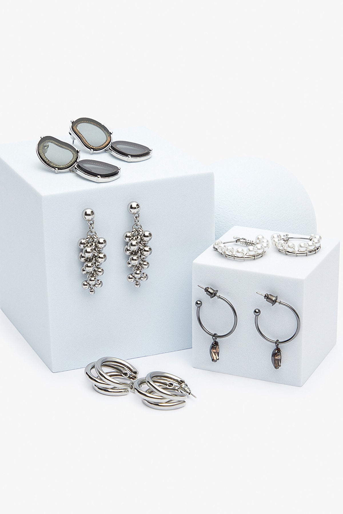 Loya Earring Set