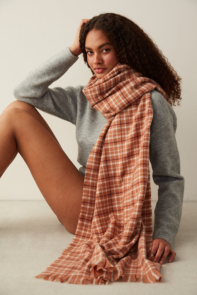 Aren Checkered Scarf Hover Image
