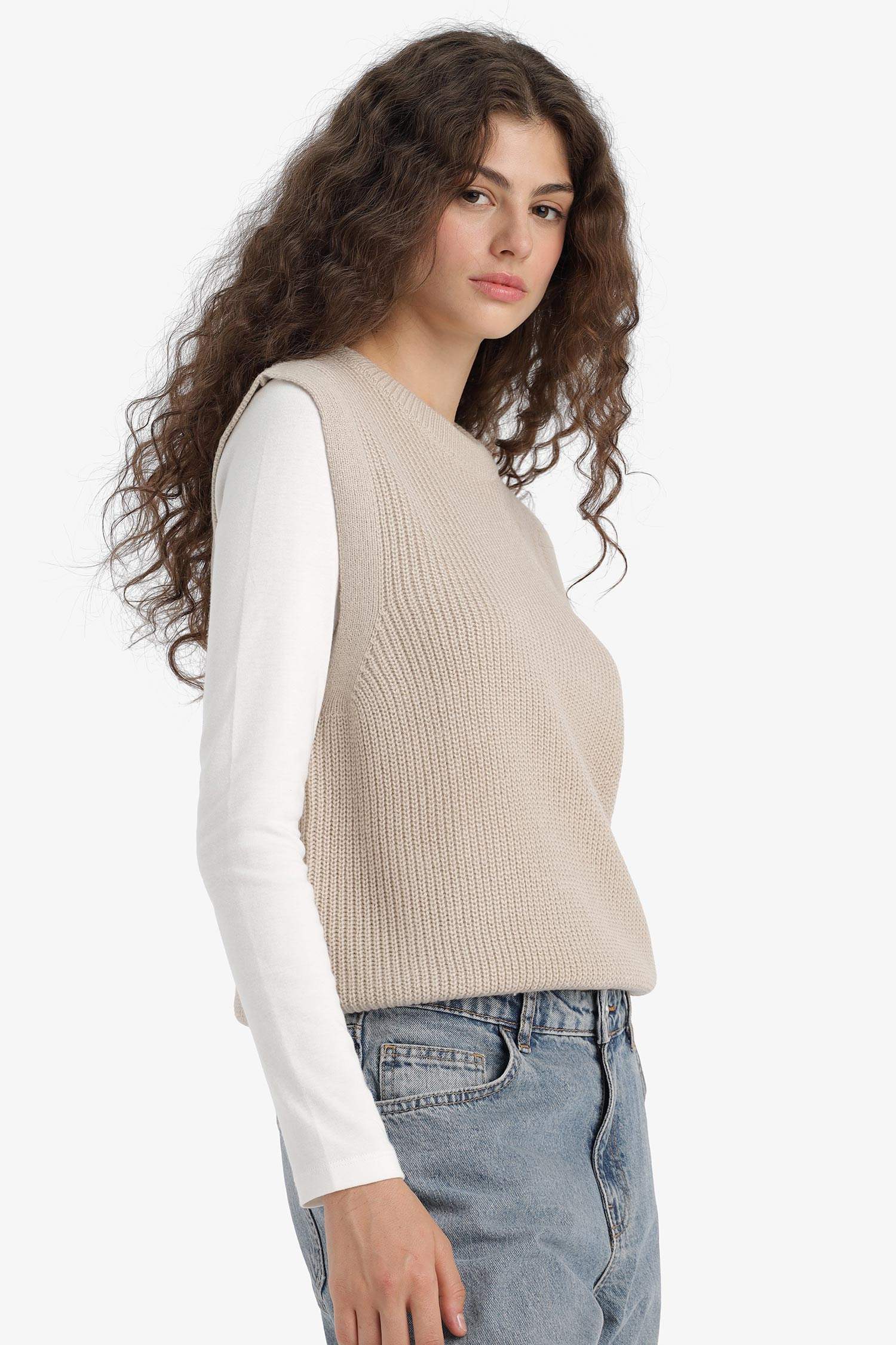 Oversize Wide Fit Crew Neck Knit Sweater