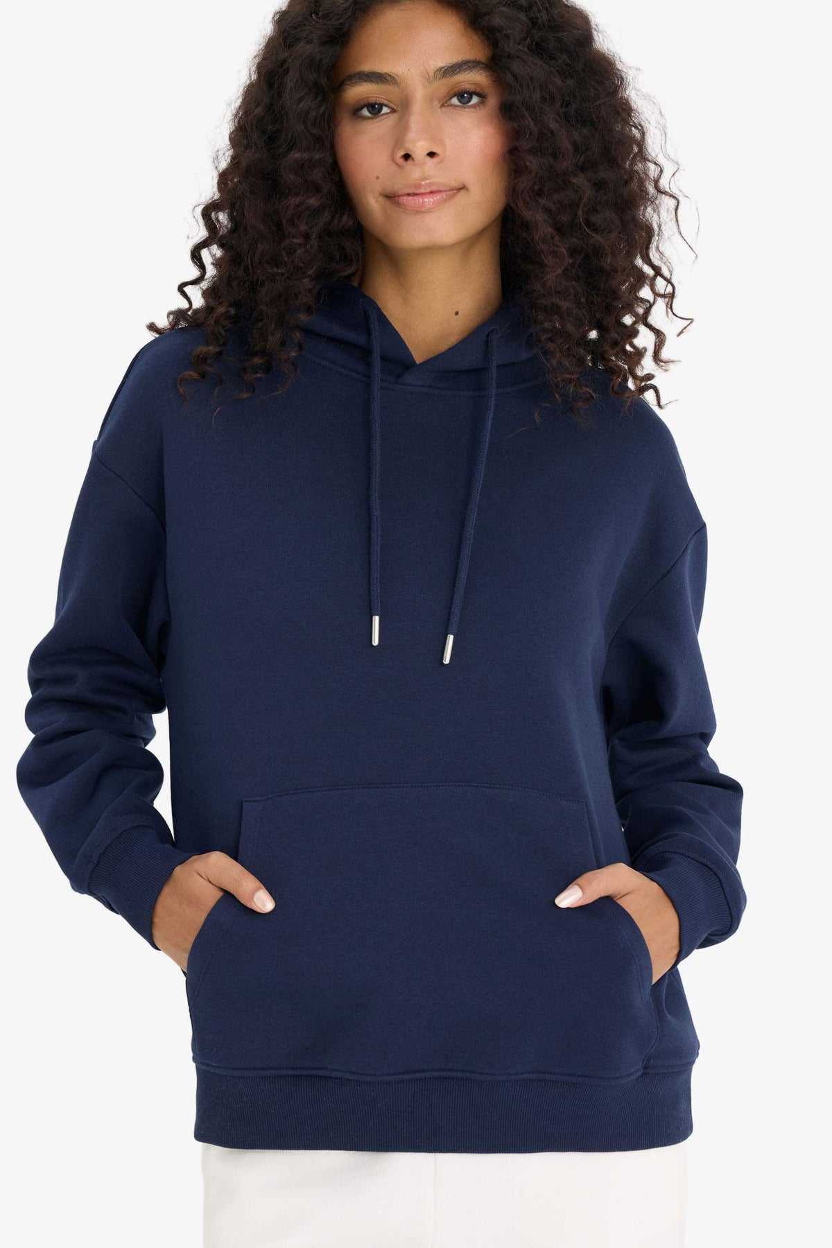 Regular fit hooded sweatshirt in a heavyweight fabric