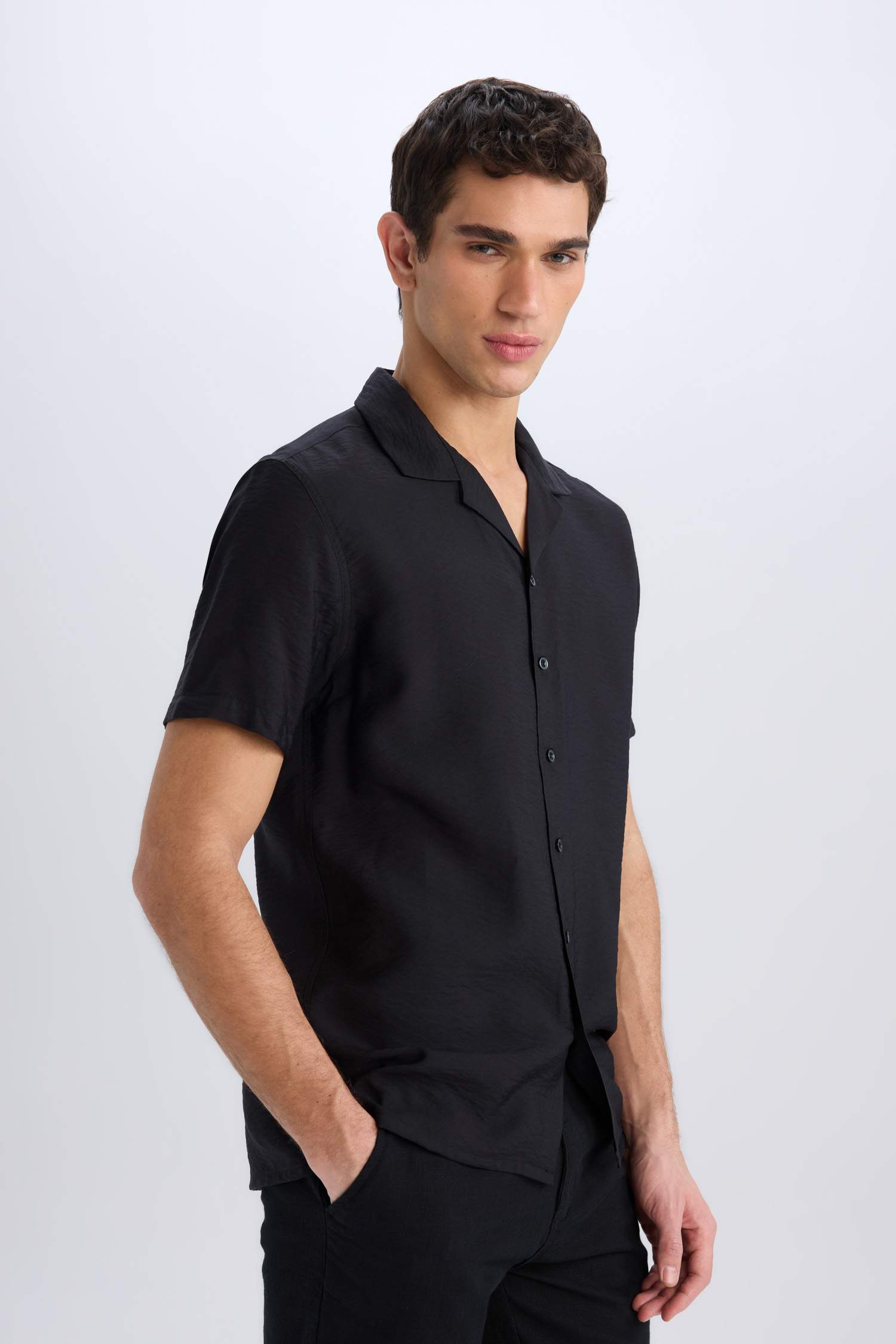 Modern Fit Summer Polo Collar Basic Plain Short Sleeve Shirt