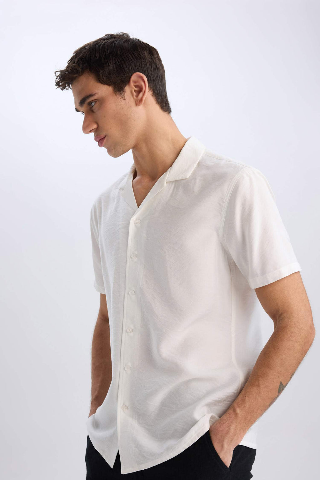 Modern Fit Summer Polo Collar Basic Plain Short Sleeve Shirt