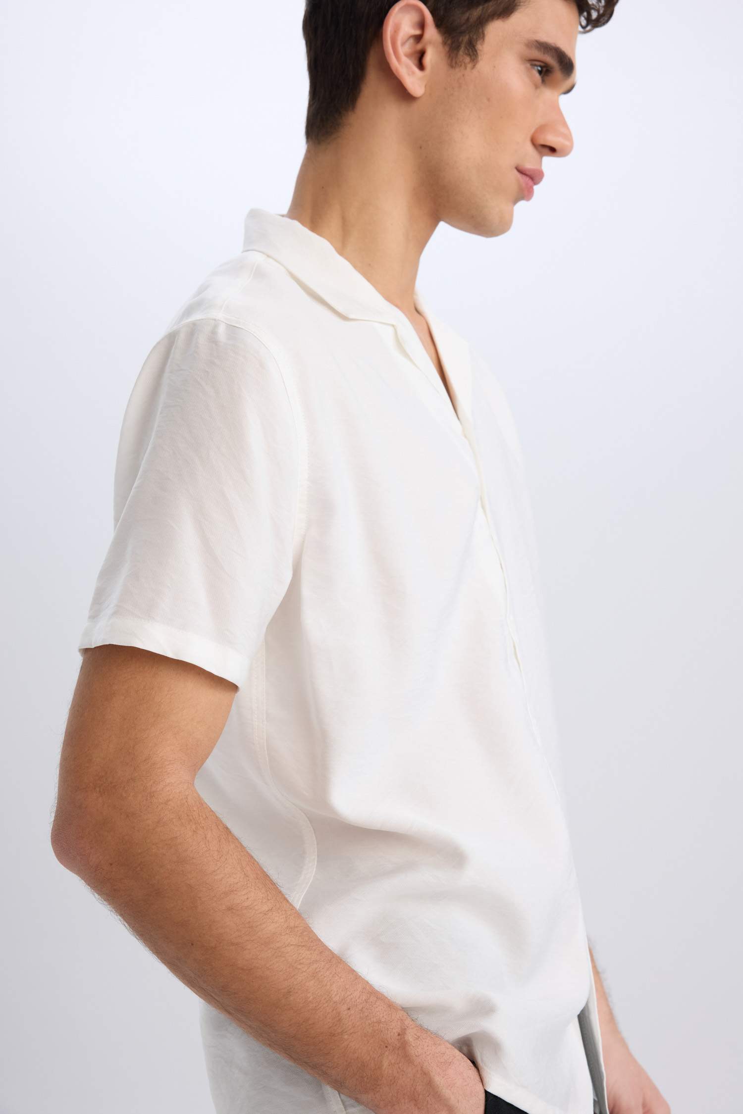 Modern Fit Summer Polo Collar Basic Plain Short Sleeve Shirt
