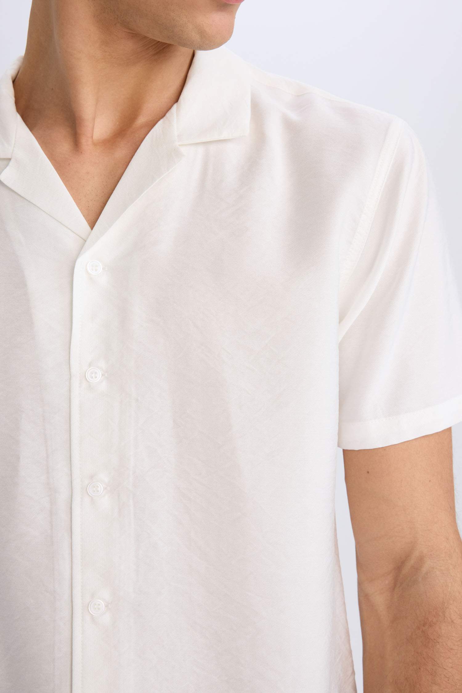 Modern Fit Summer Polo Collar Basic Plain Short Sleeve Shirt