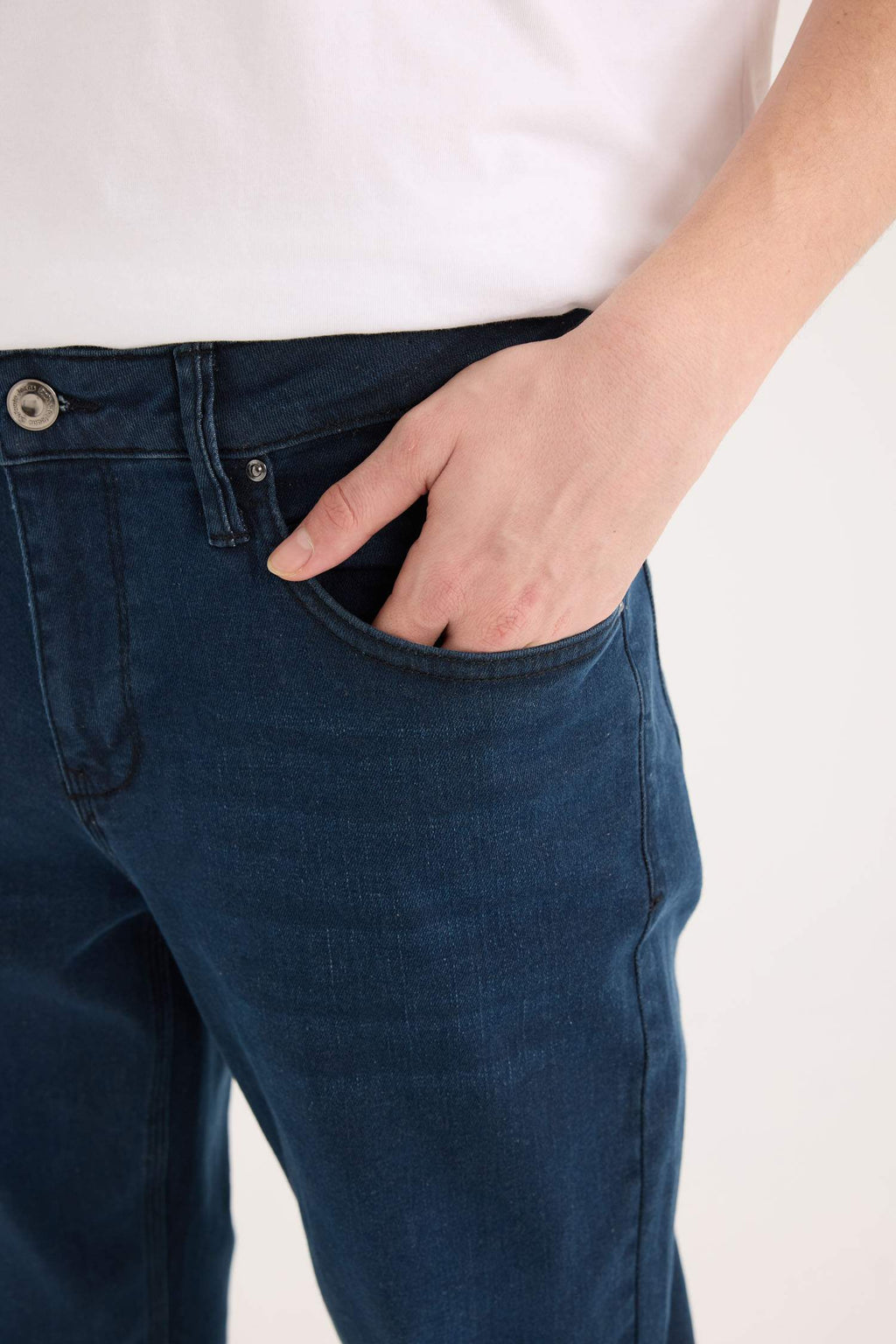 Sergio Regular Fit Normal Mold Normal Waist Pipe Leg Jean Pants