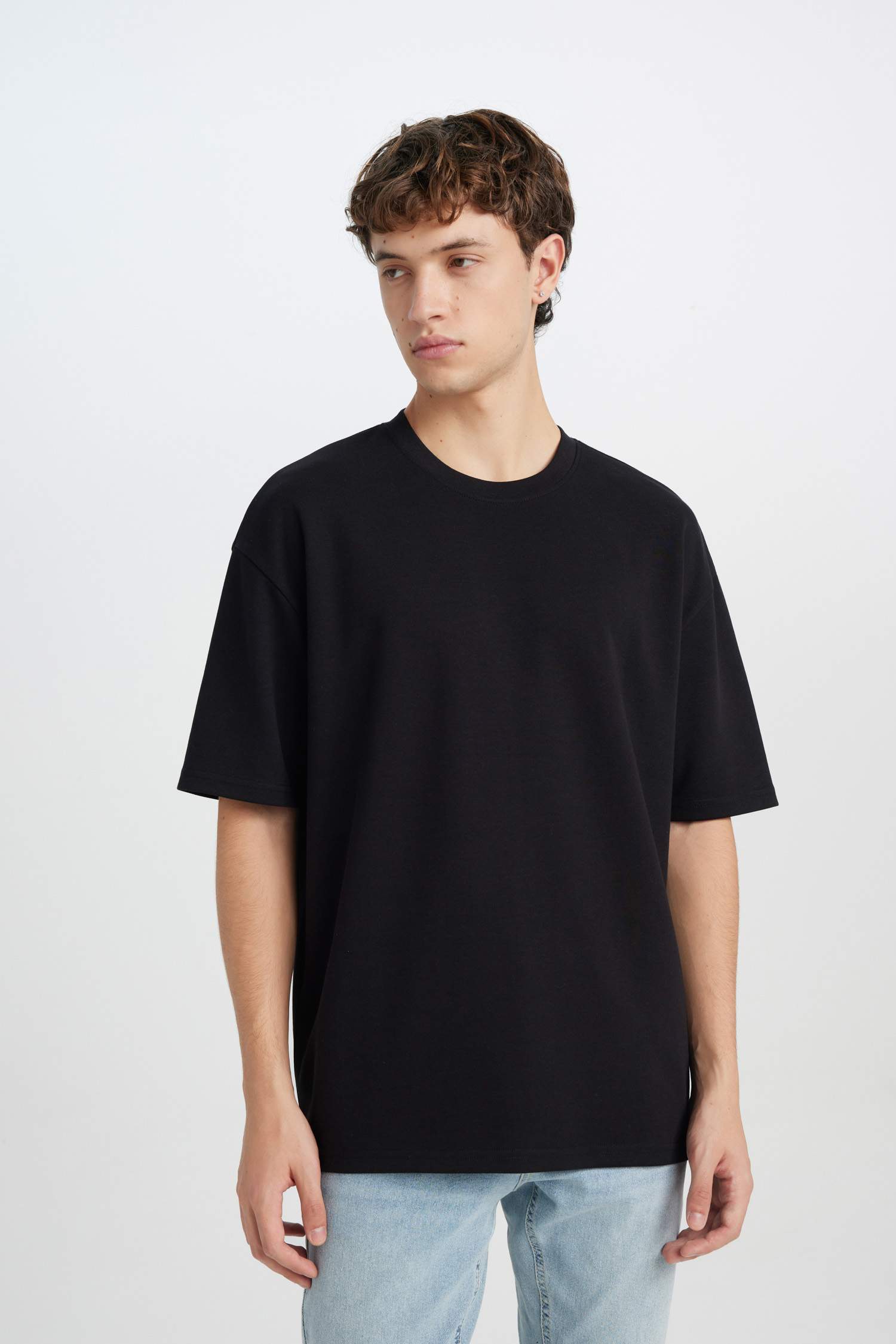 Oversize Fit Crew Neck Basic Heavy Fabric T-Shirt