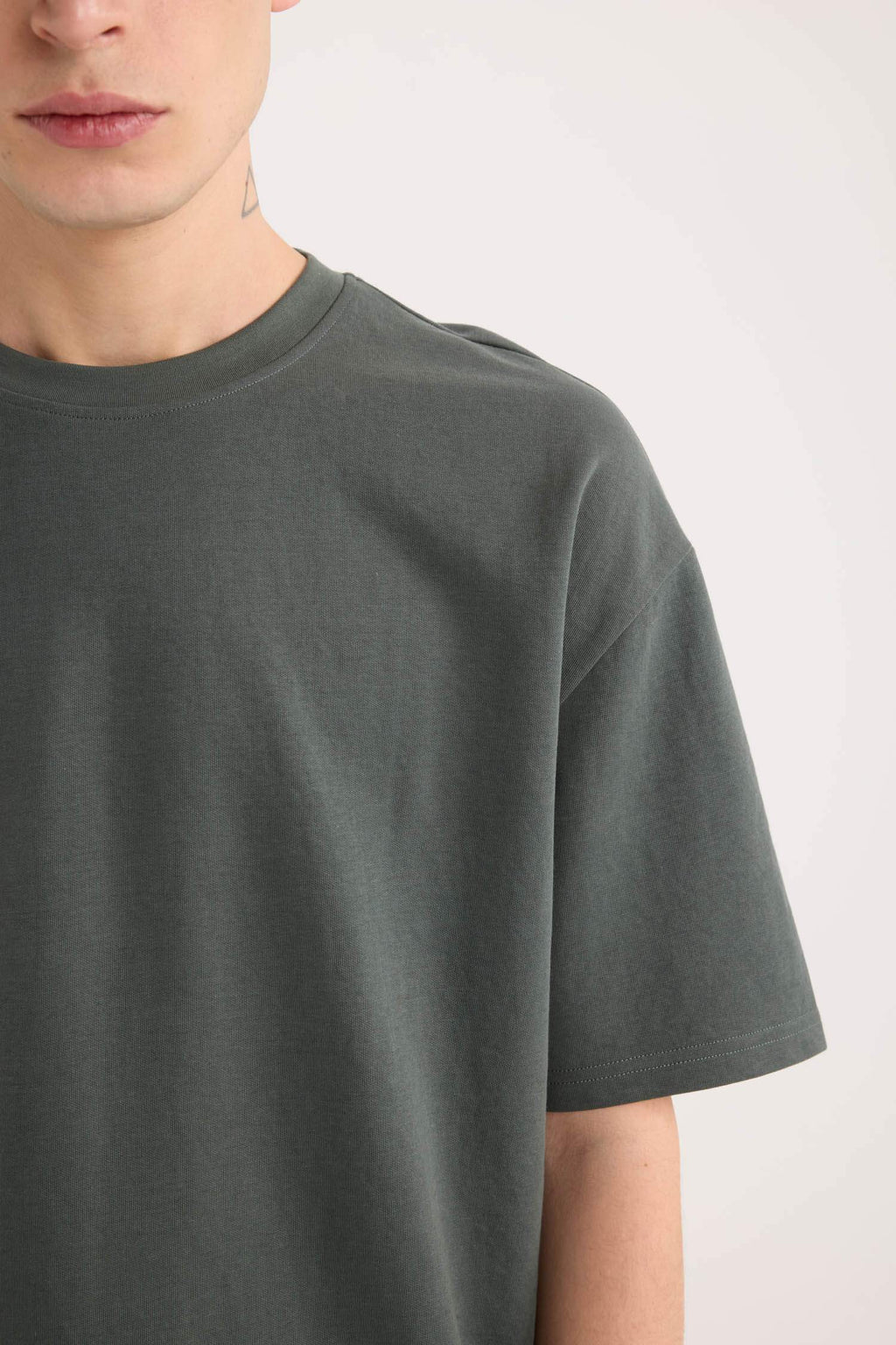 Oversize Fit Crew Neck Basic Heavy Fabric T-Shirt