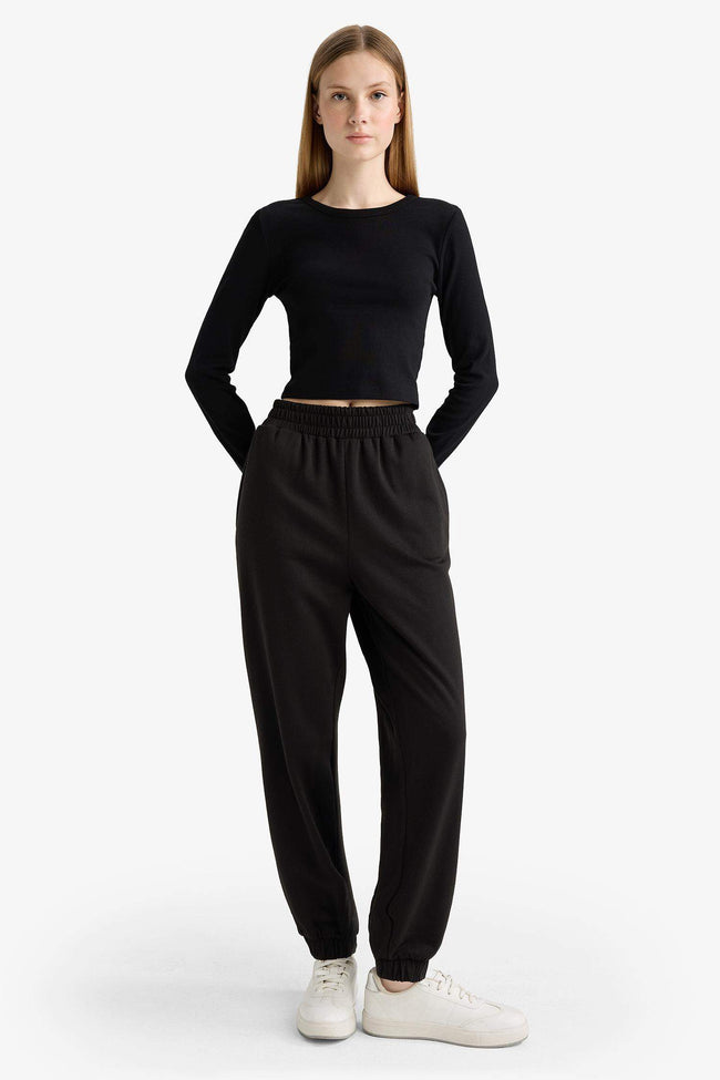 Cool Jogger Sweatpants with Printed Elastic Waist and Pockets Hover Image