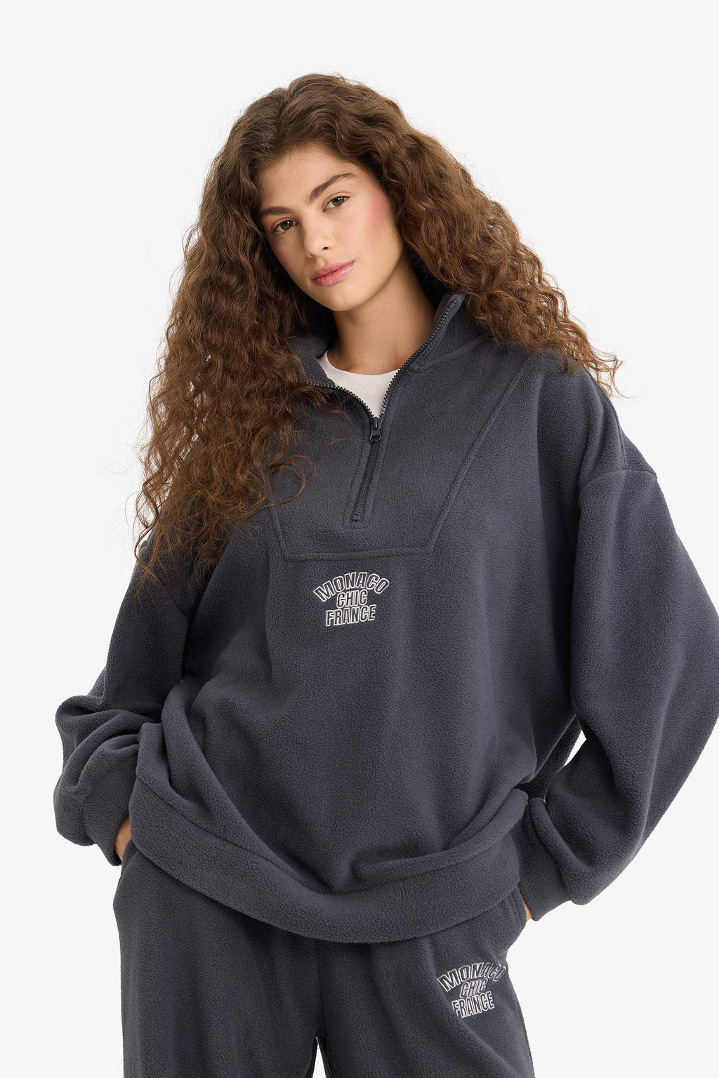 Oversize Wide Fit Stand Collar Zippered Printed Polar Fleece Sweatshirt