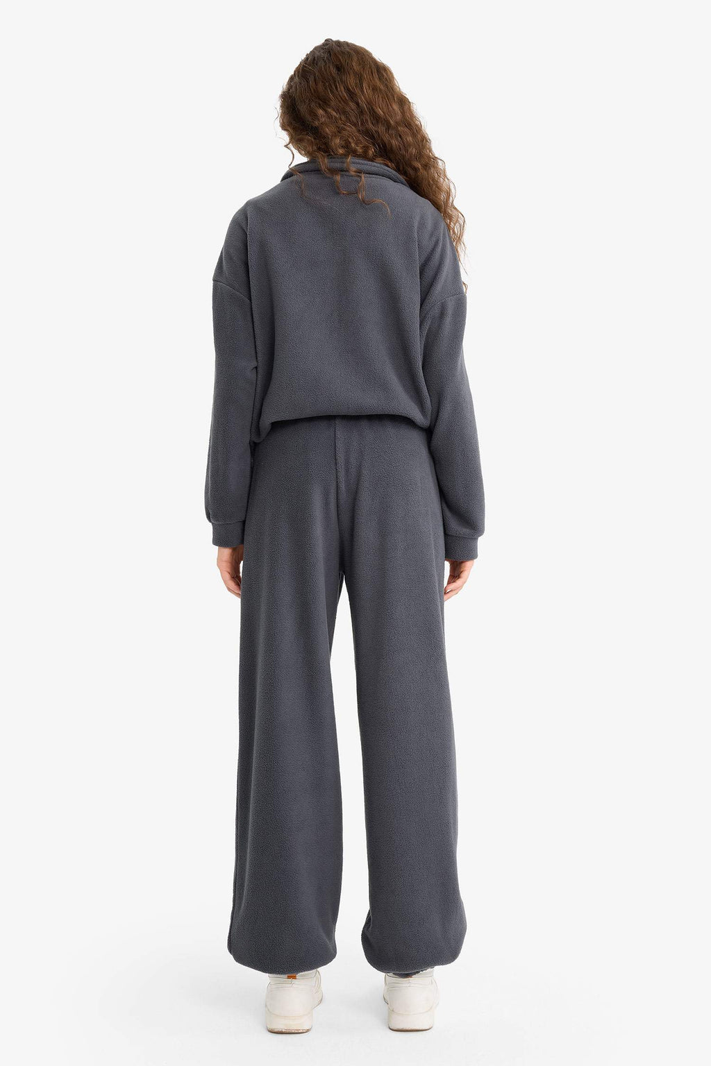 Standard Fit Drawstring Waist Pocket Polar Fleece Sweatpants