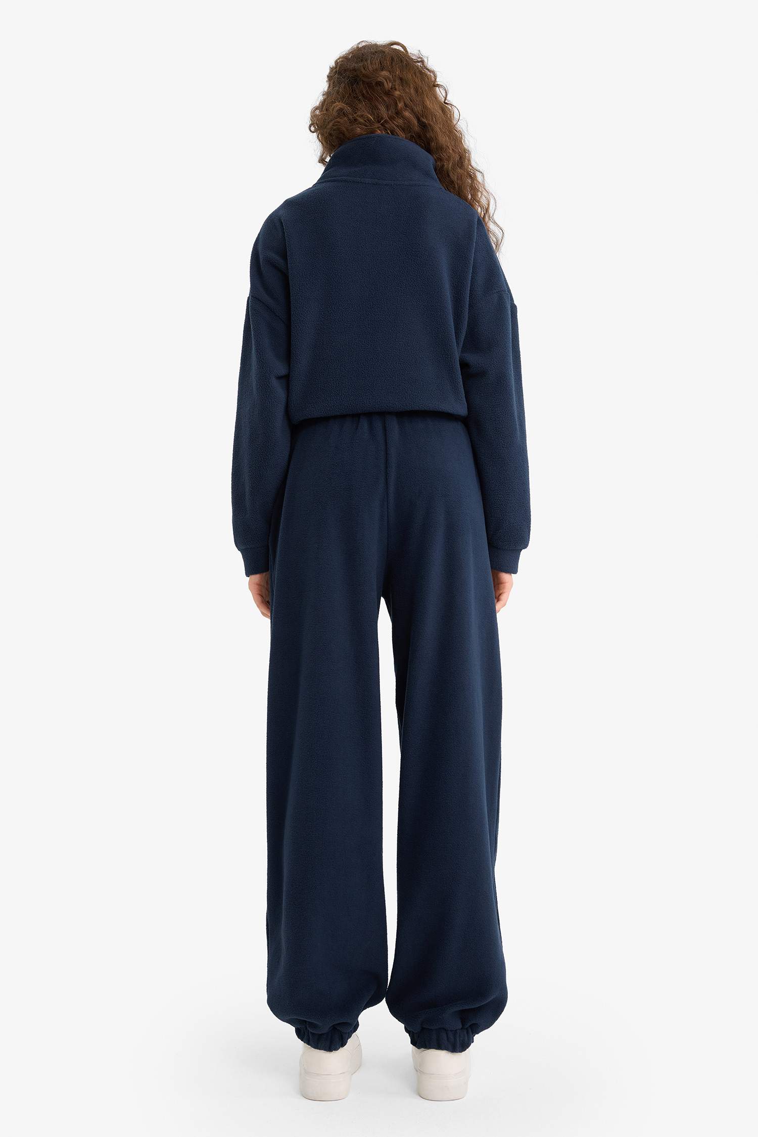 Standard Fit Drawstring Waist Pocket Polar Fleece Sweatpants