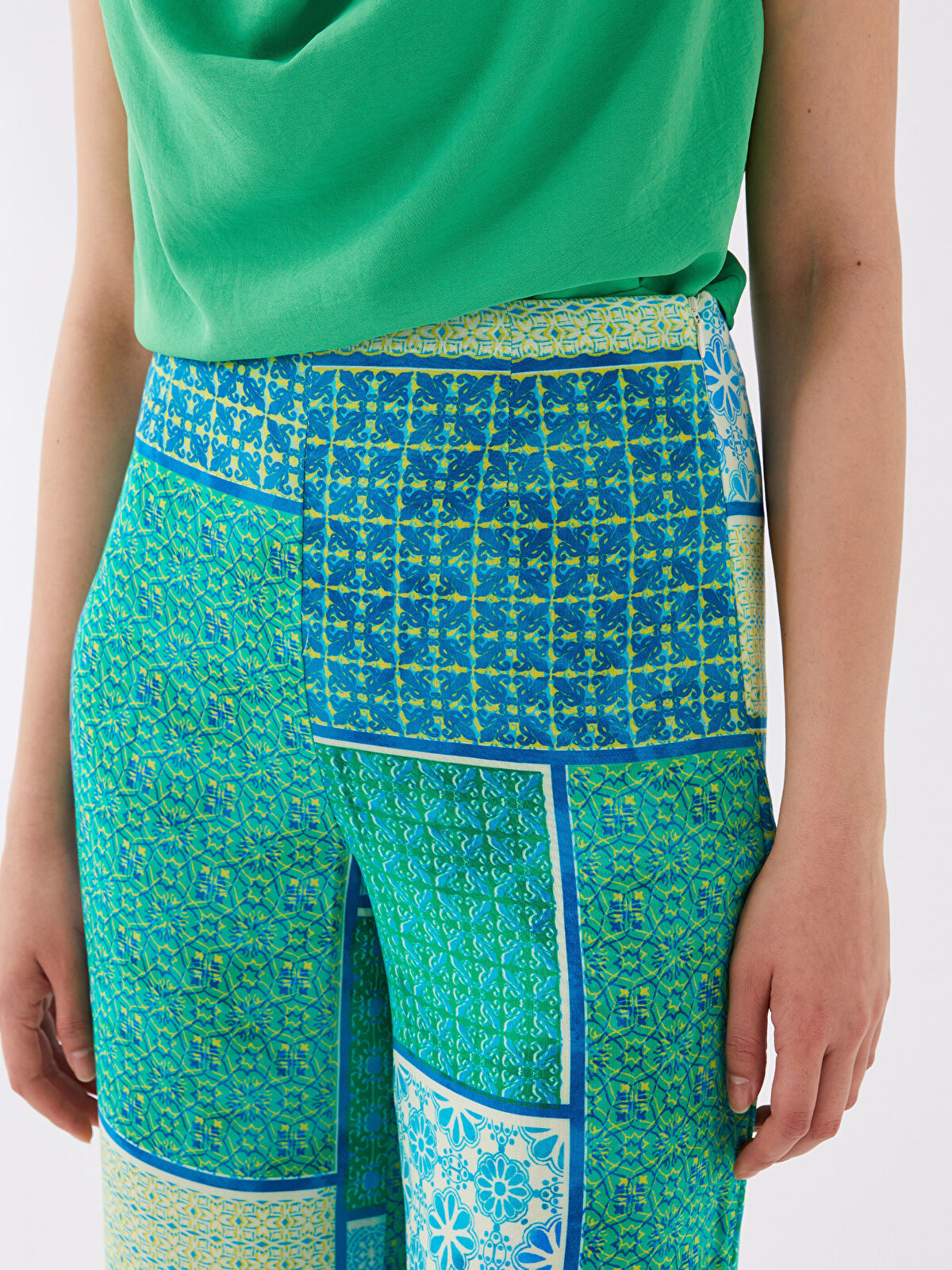 LCW Casual Standard Fit Patterned Women Capri