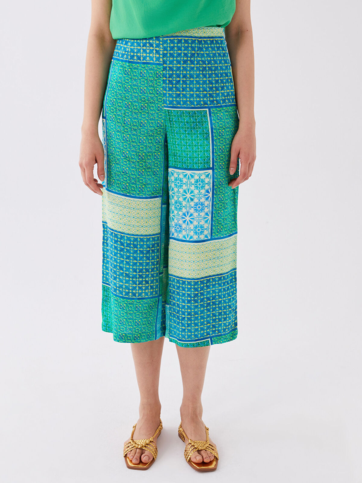 LCW Casual Standard Fit Patterned Women Capri