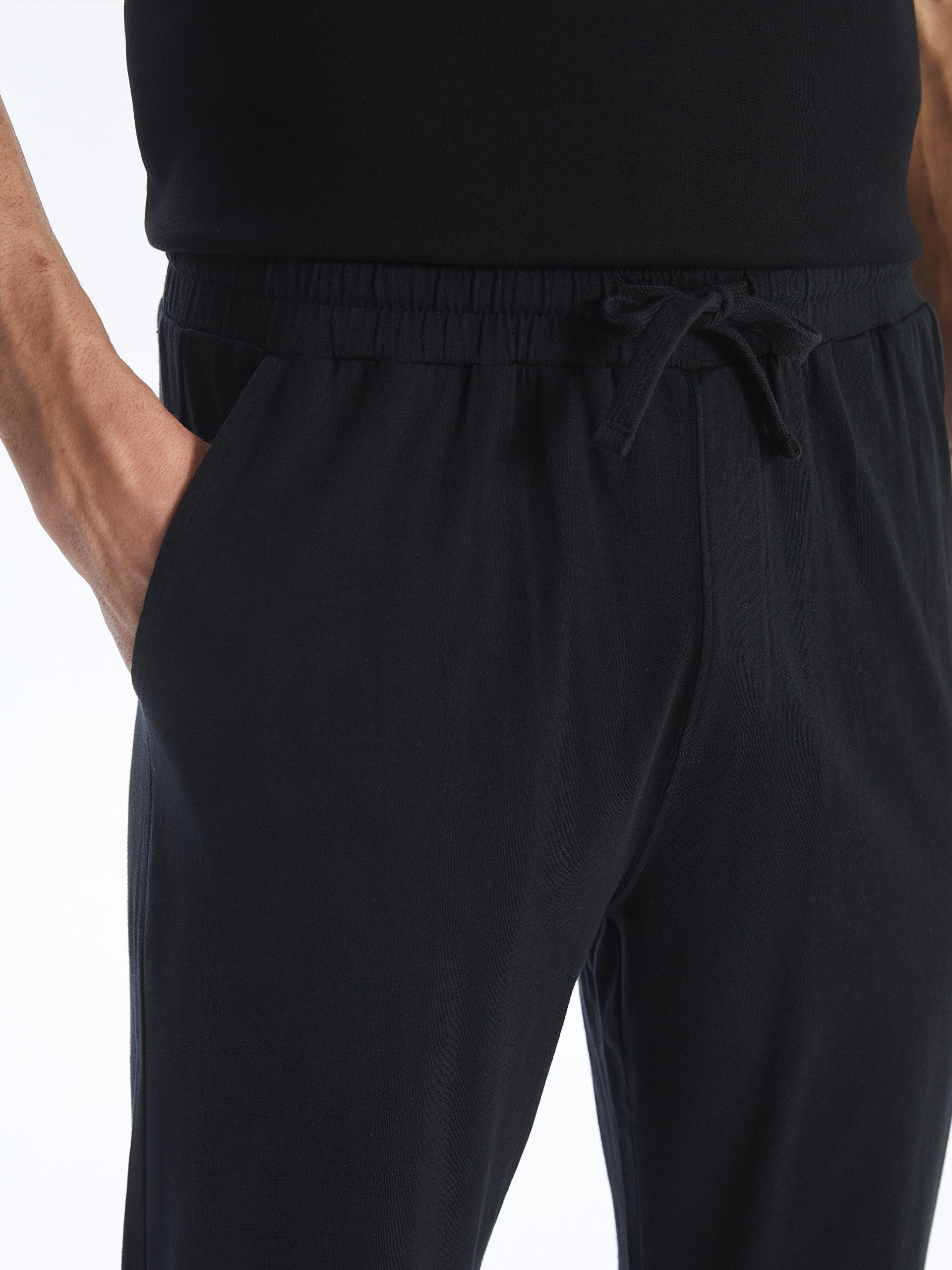 Standard Fit Men Sweatpants