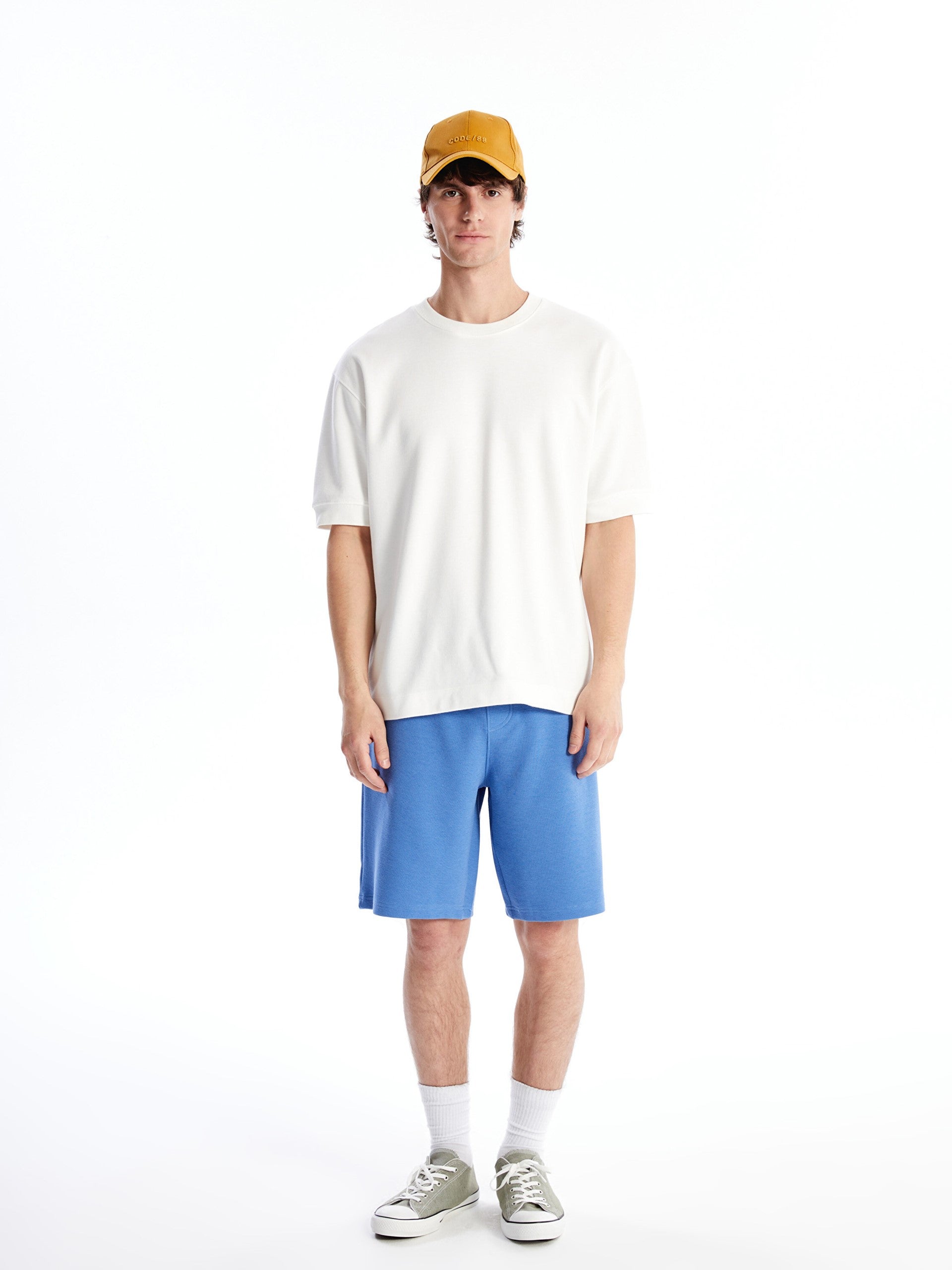 Standard Fit Men Bermuda Shorts