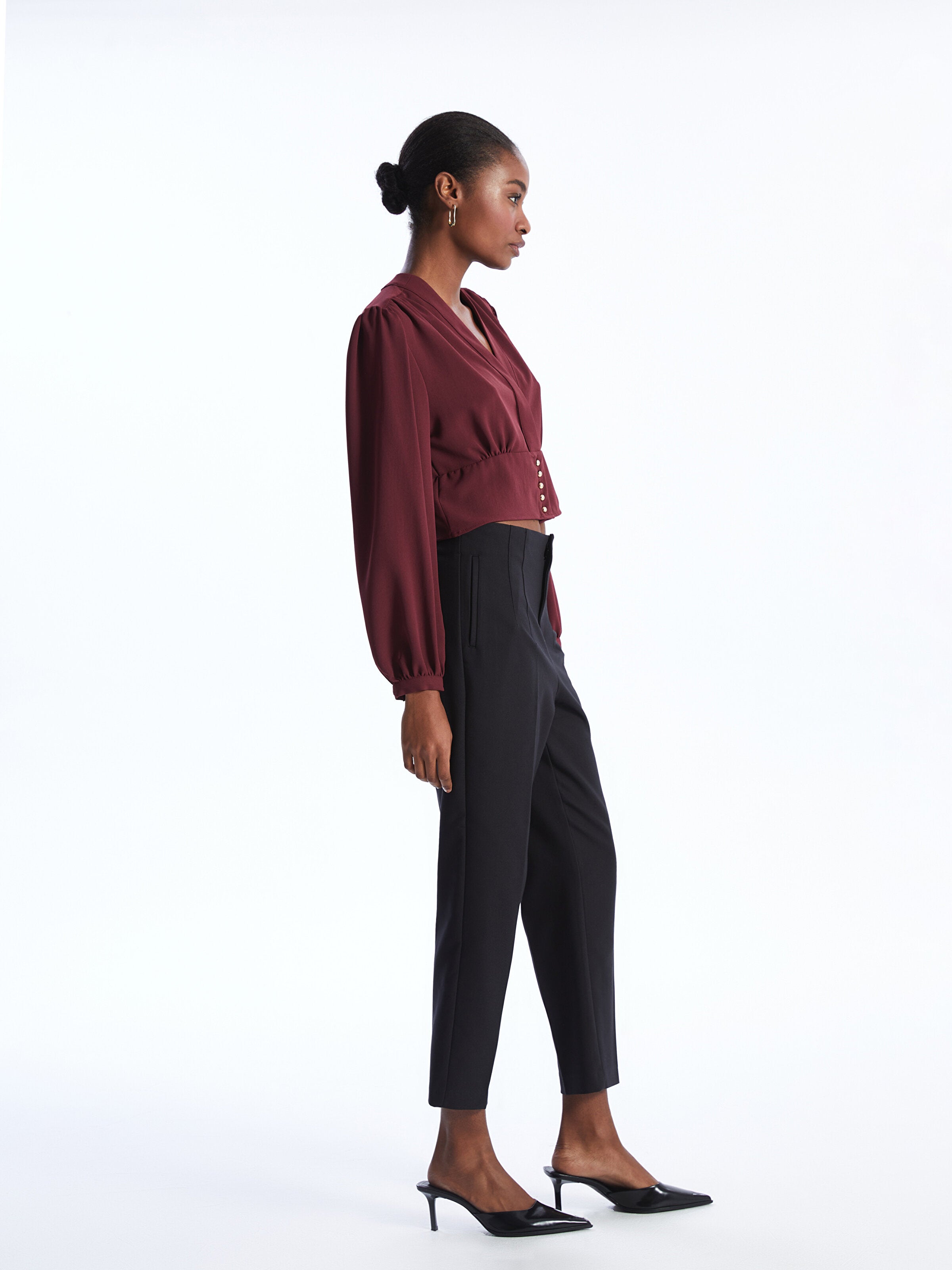 Women Carrot Cut Straight Trousers