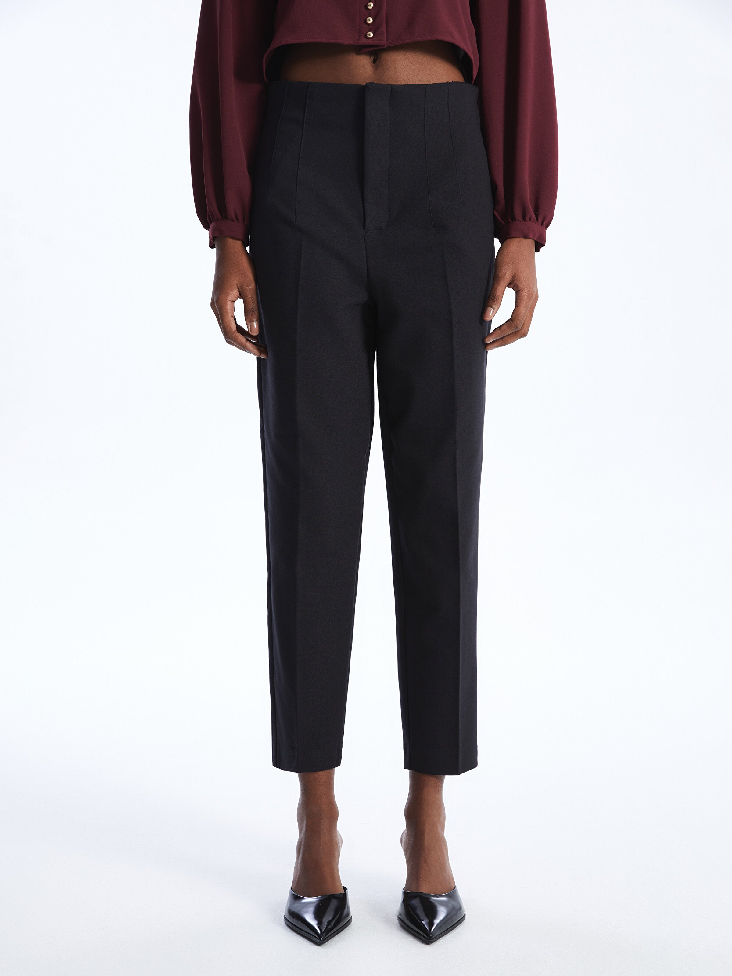 Women Carrot Cut Straight Trousers