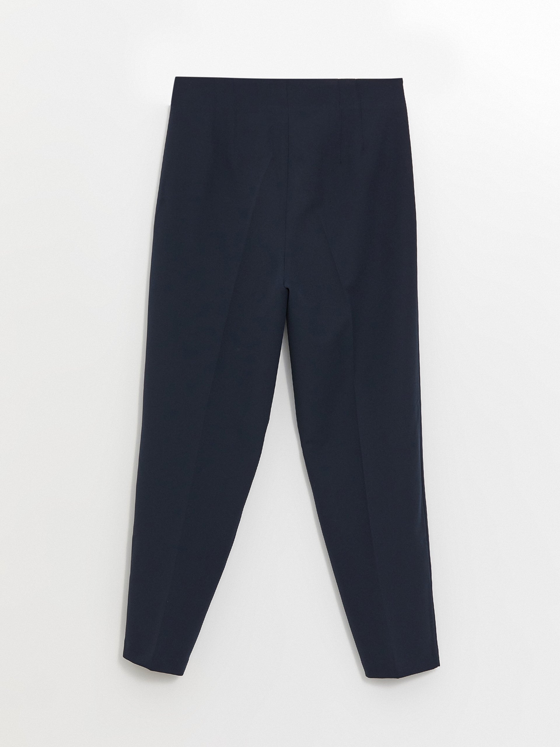 Women Carrot Cut Straight Trousers