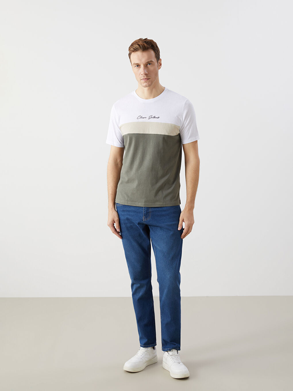 LCWAIKIKI Classic White Crew Neck Short Sleeve Color Block Men T-Shirt