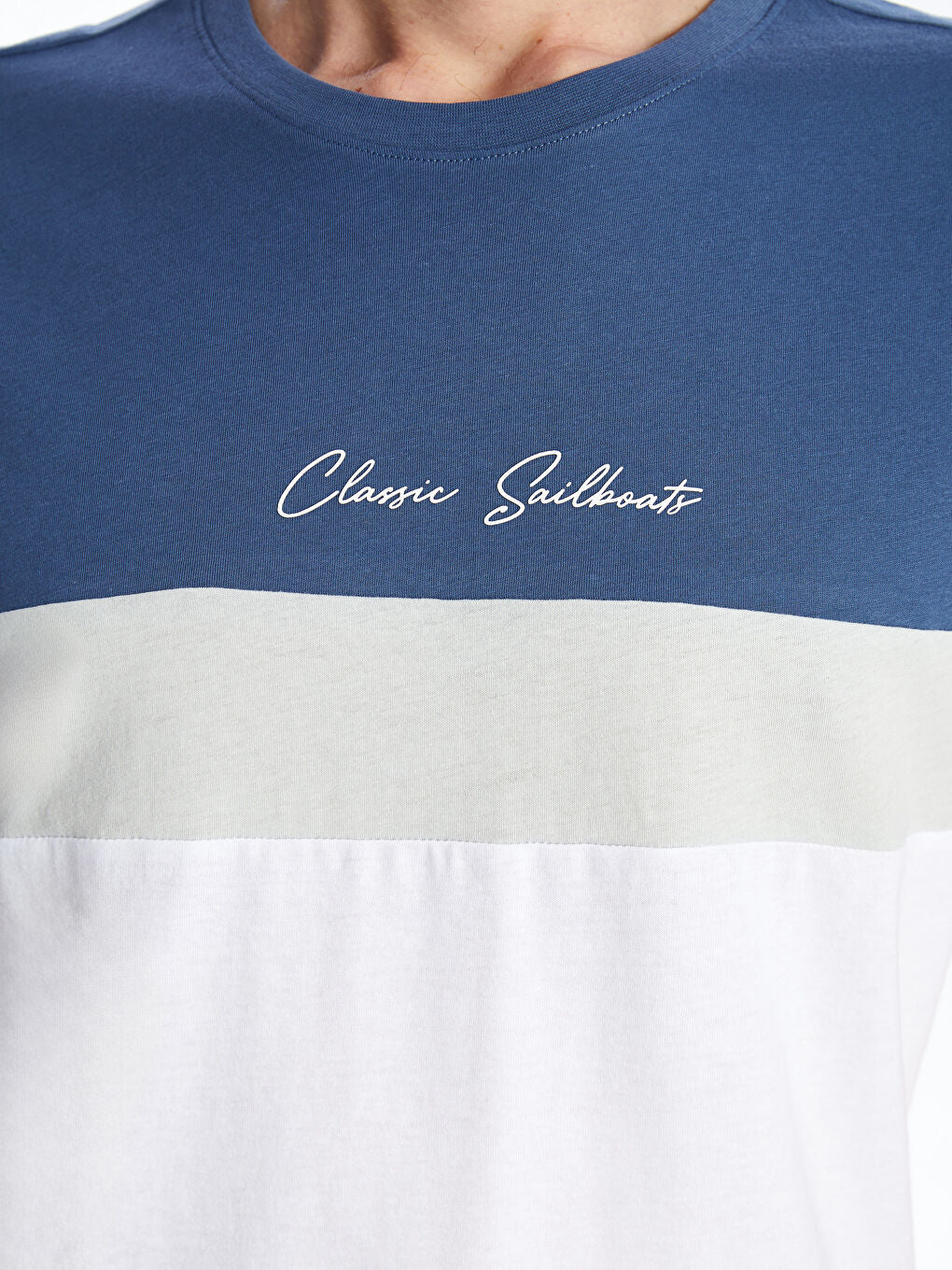 LCWAIKIKI Classic White Crew Neck Short Sleeve Color Block Men T-Shirt