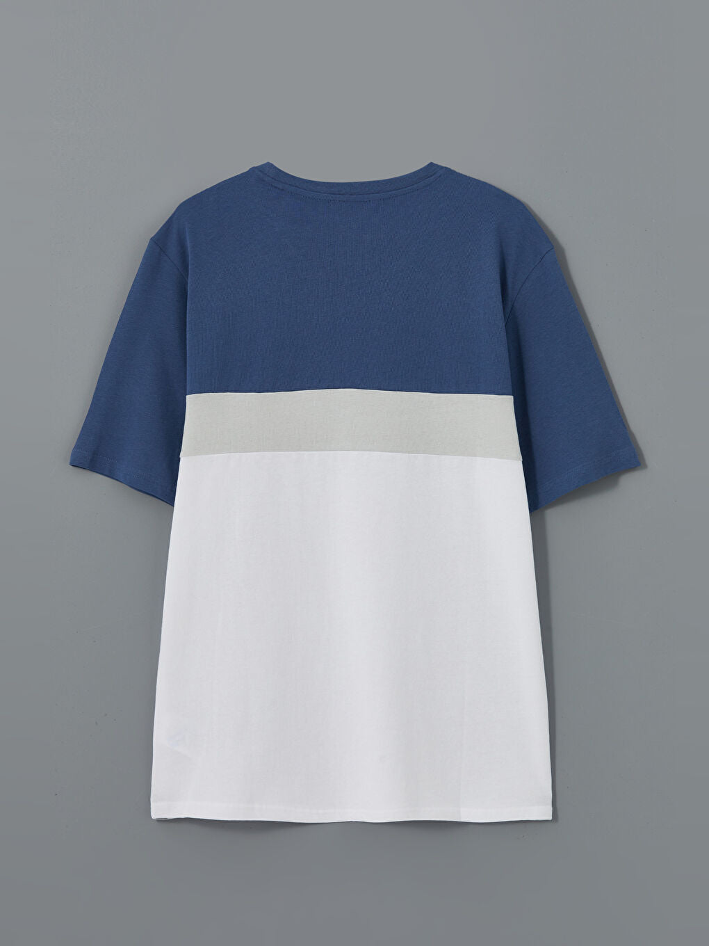 LCWAIKIKI Classic White Crew Neck Short Sleeve Color Block Men T-Shirt