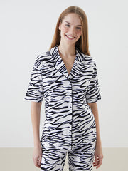 LCW DREAM White Shirt Collar Zebra Patterned Women Pajama Set