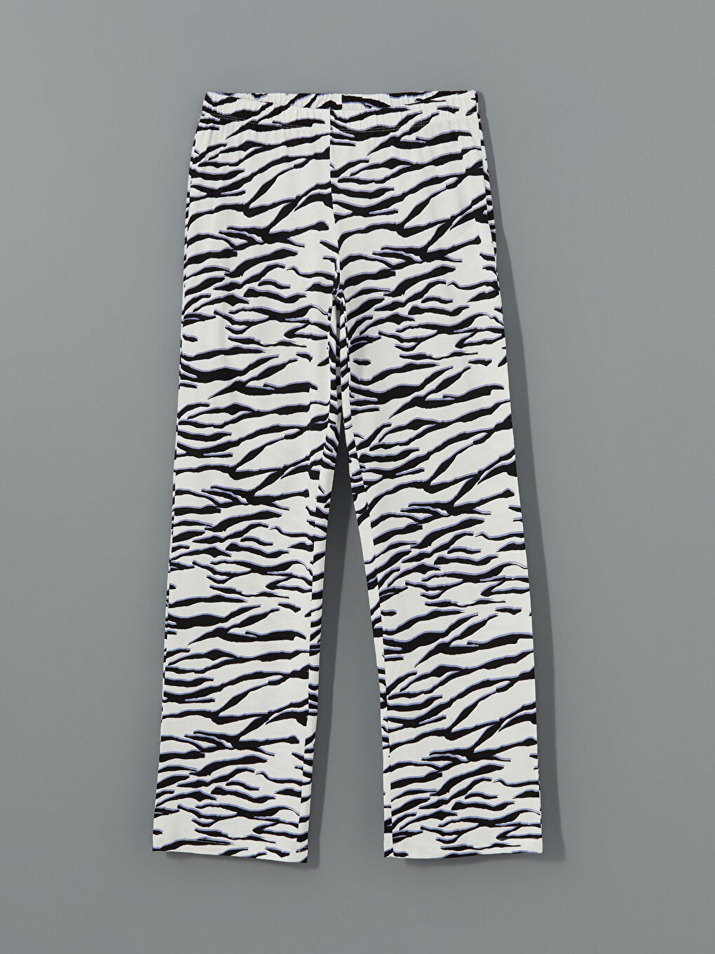 LCW DREAM White Shirt Collar Zebra Patterned Women Pajama Set