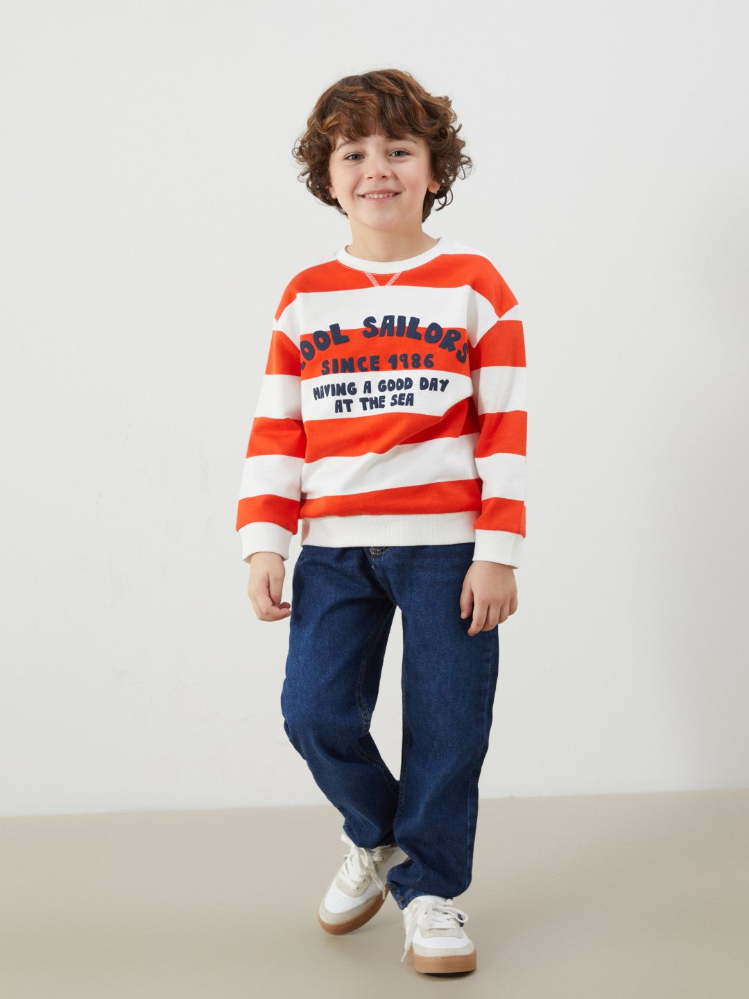 LCW Kids Crew Neck Printed Boy Sweatshirt