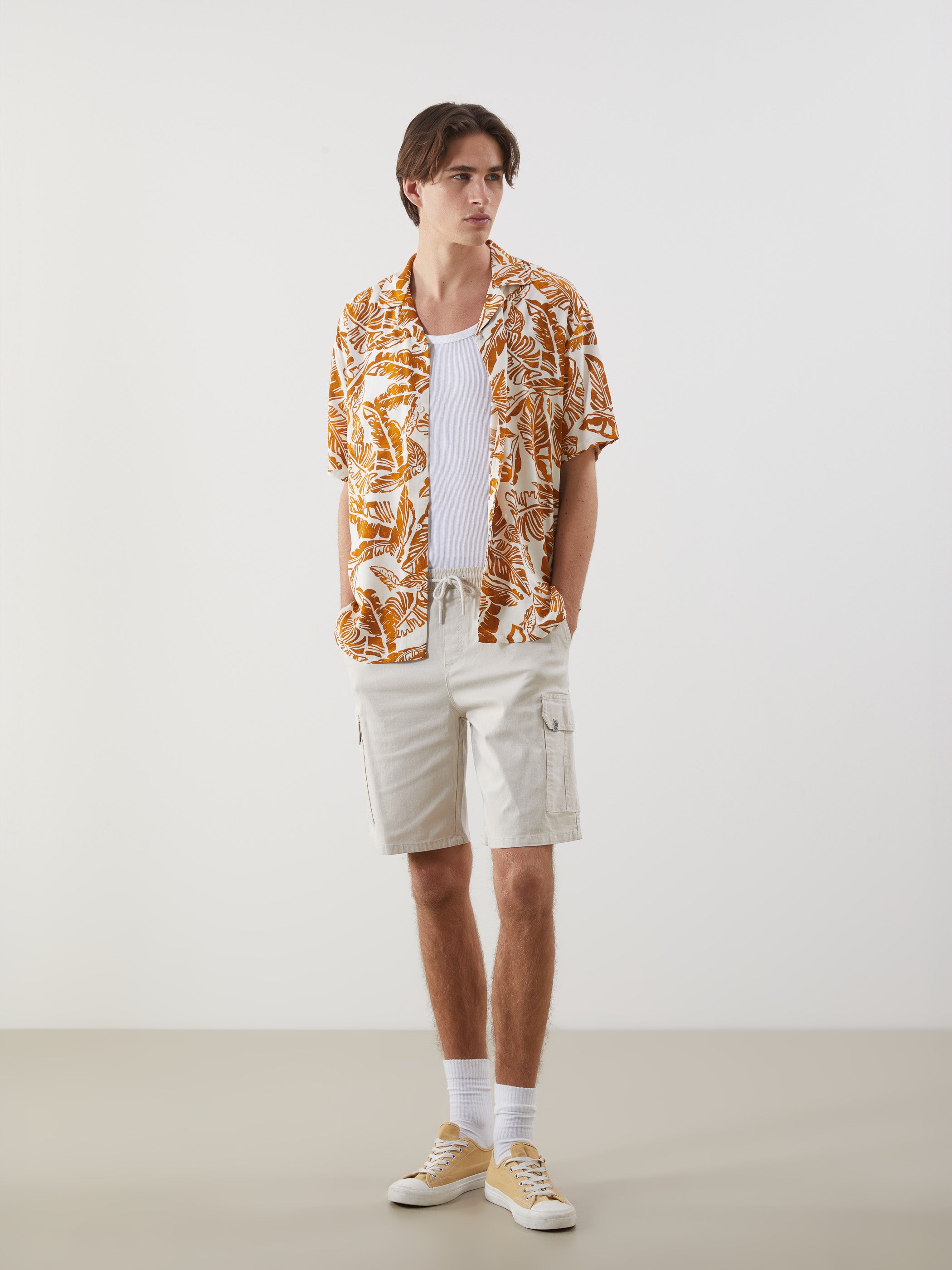 Xside- Standard Fit Gabardine Men Cargo Shorts