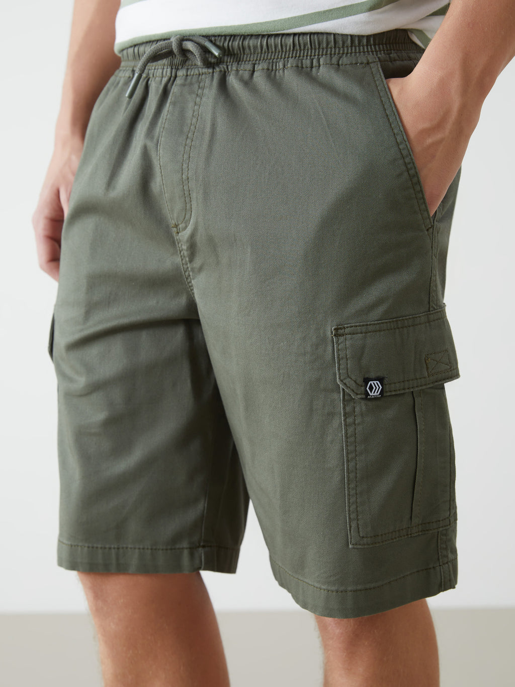 Xside- Standard Fit Gabardine Men Cargo Shorts