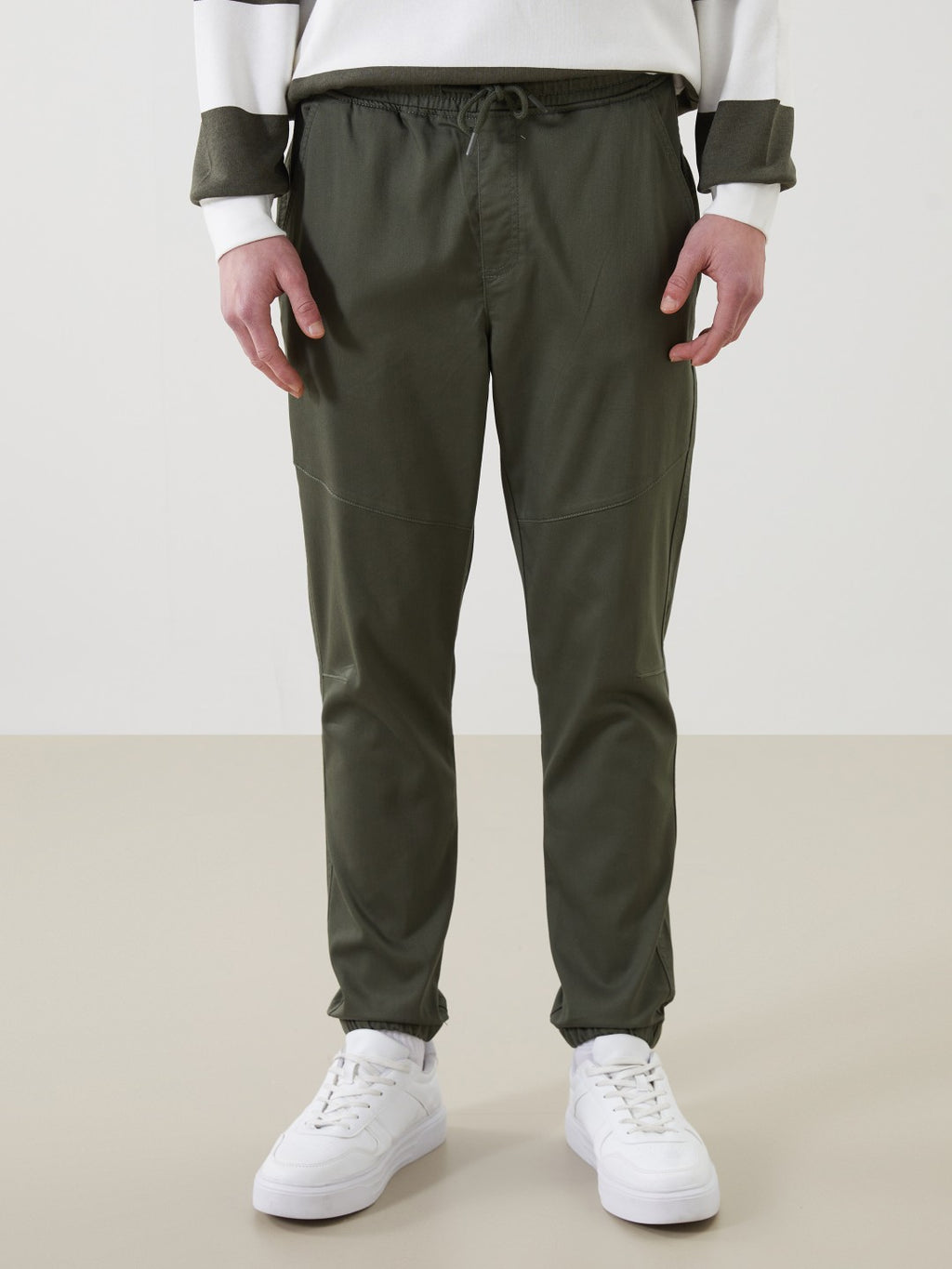 Xside Slim Fit Men Jogger Pants