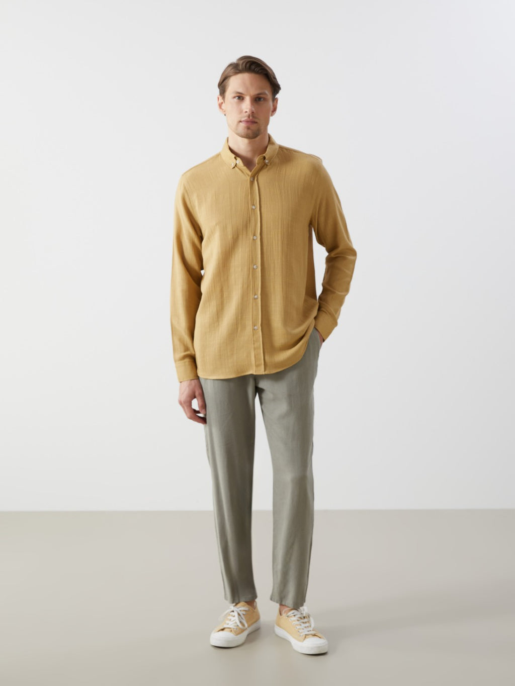 LCW Vision Standard Fit Linen Blend Men Trousers