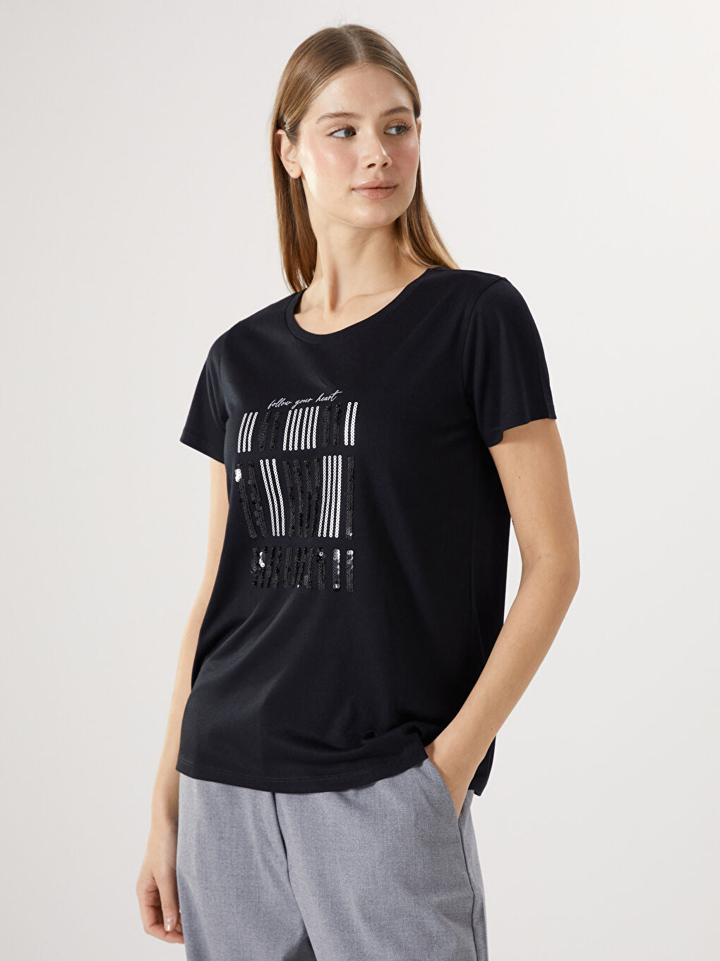 LCWAIKIKI Classic Black Crew Neck Sequin Embroidered Women T-Shirt