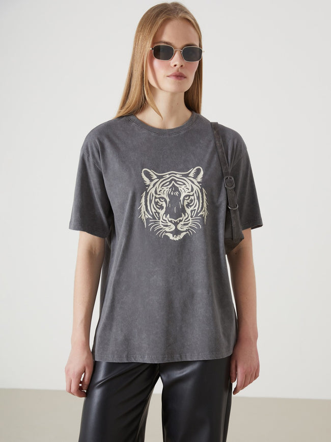 LCW Vision Crew Neck Leopard Printed Women T-Shirt Hover Image
