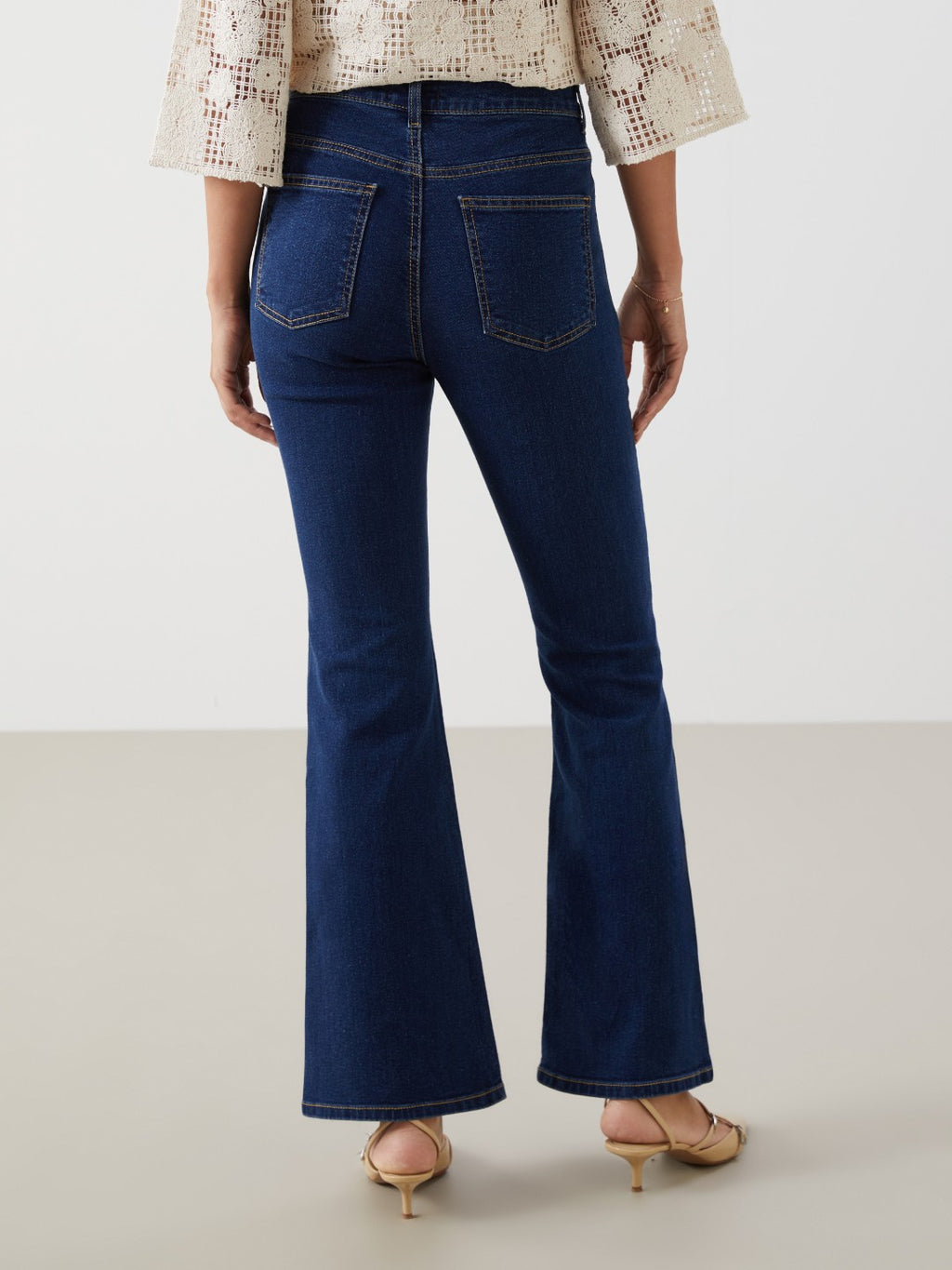 LCW Classic Flare Women Jeans